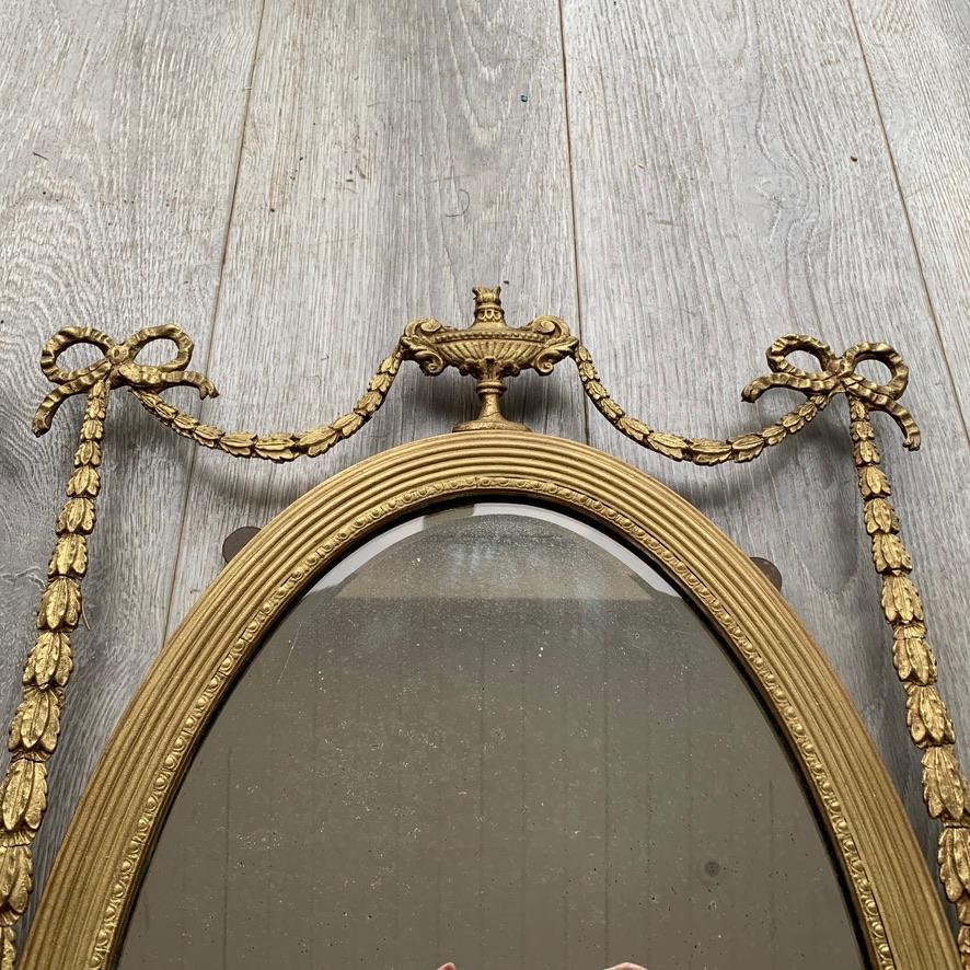 Pair of 19th Century Regency Oval Gilt Mirrors with Bevelled Mirror Glass In Good Condition In Uppingham, Rutland