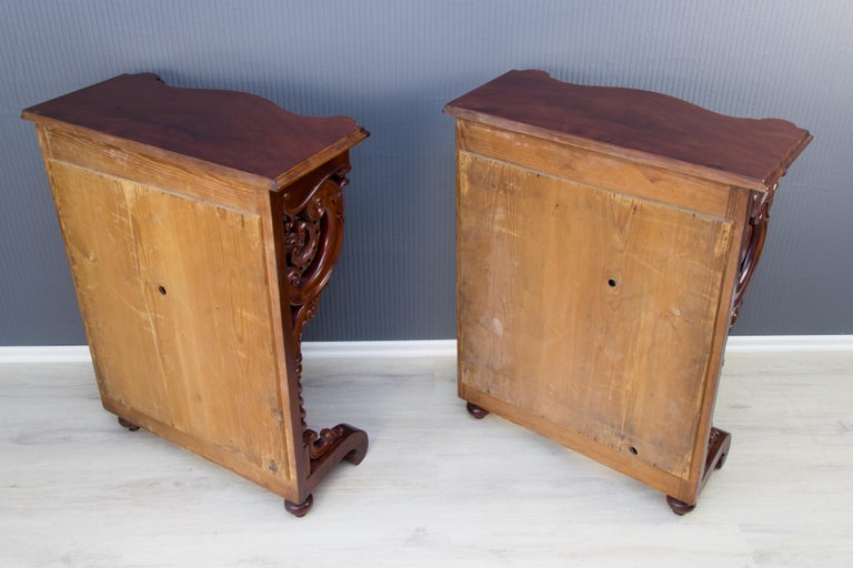 Pair of 19th Century Regency Style Walnut and Mirror Wall Console Tables For Sale 1