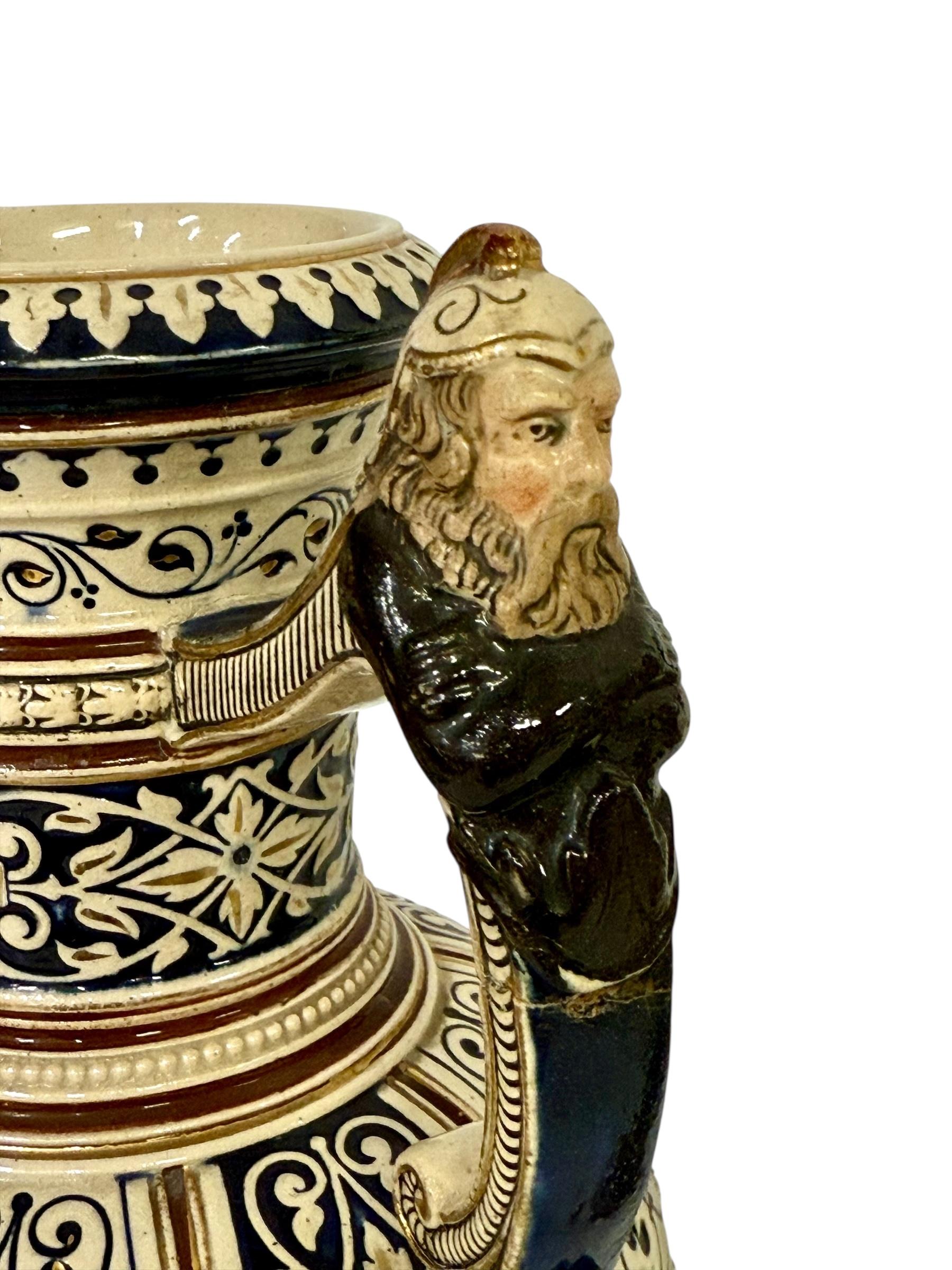 Coppia di vasi in maiolica rinascimentale del XIX secolo con stemmi araldici in vendita 4