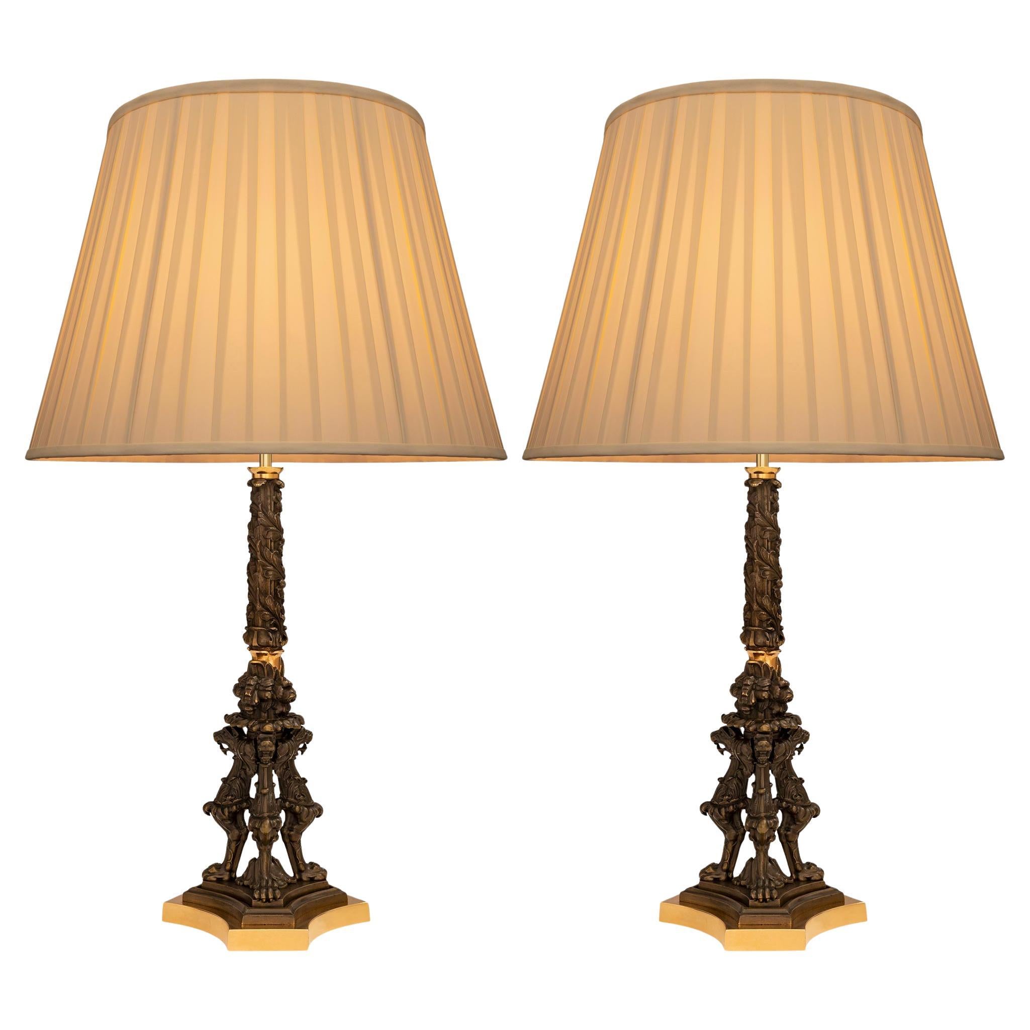 Paar Renaissance-Lampen aus patinierter Bronze und Goldbronze aus dem 19. Jahrhundert