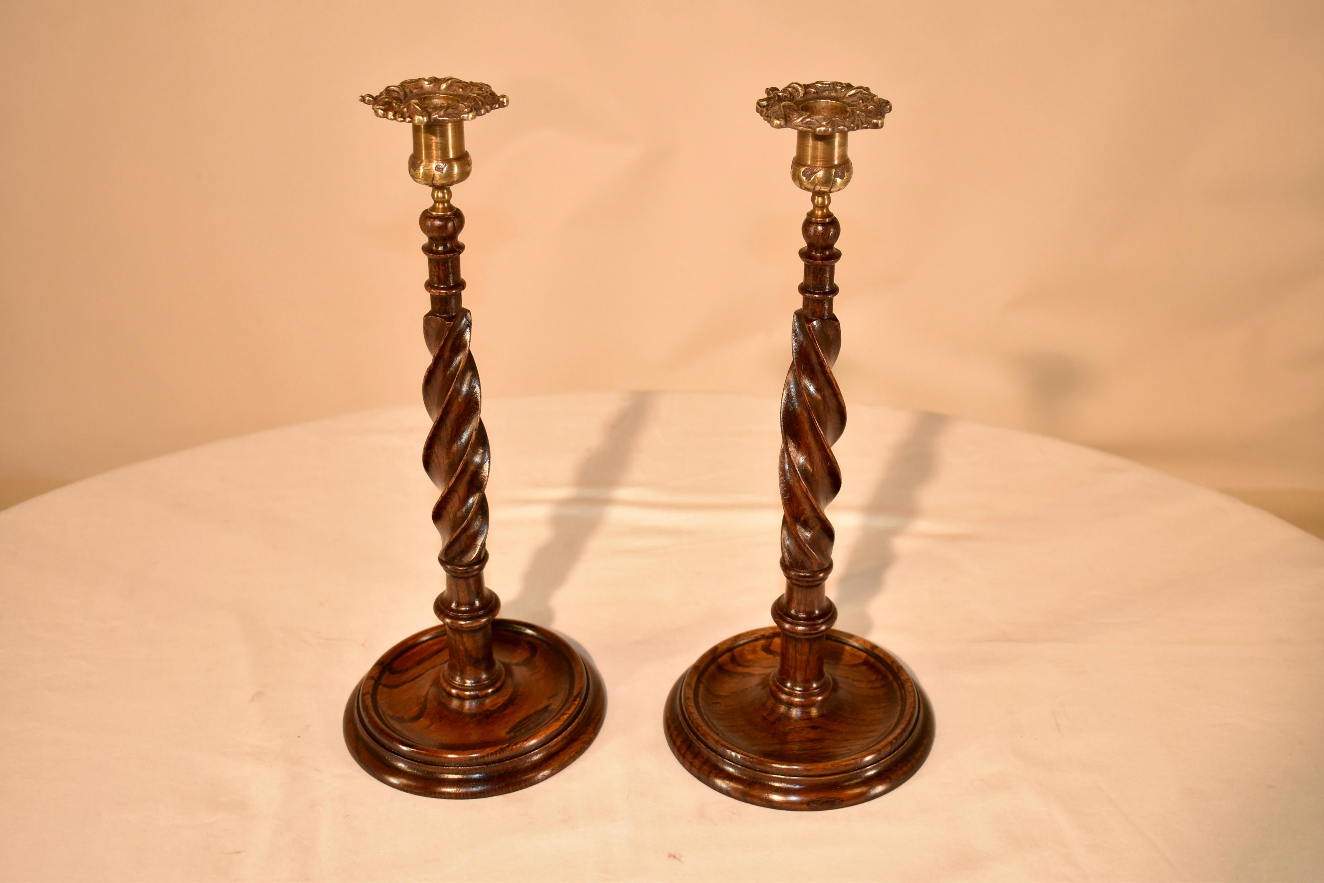 Victorian Pair of 19th Century Ribbon Twist Candlesticks For Sale