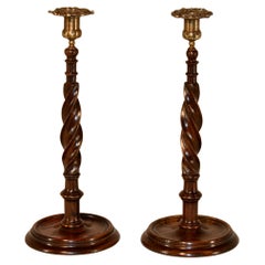 Paire de chandeliers à ruban torsadé du 19e siècle