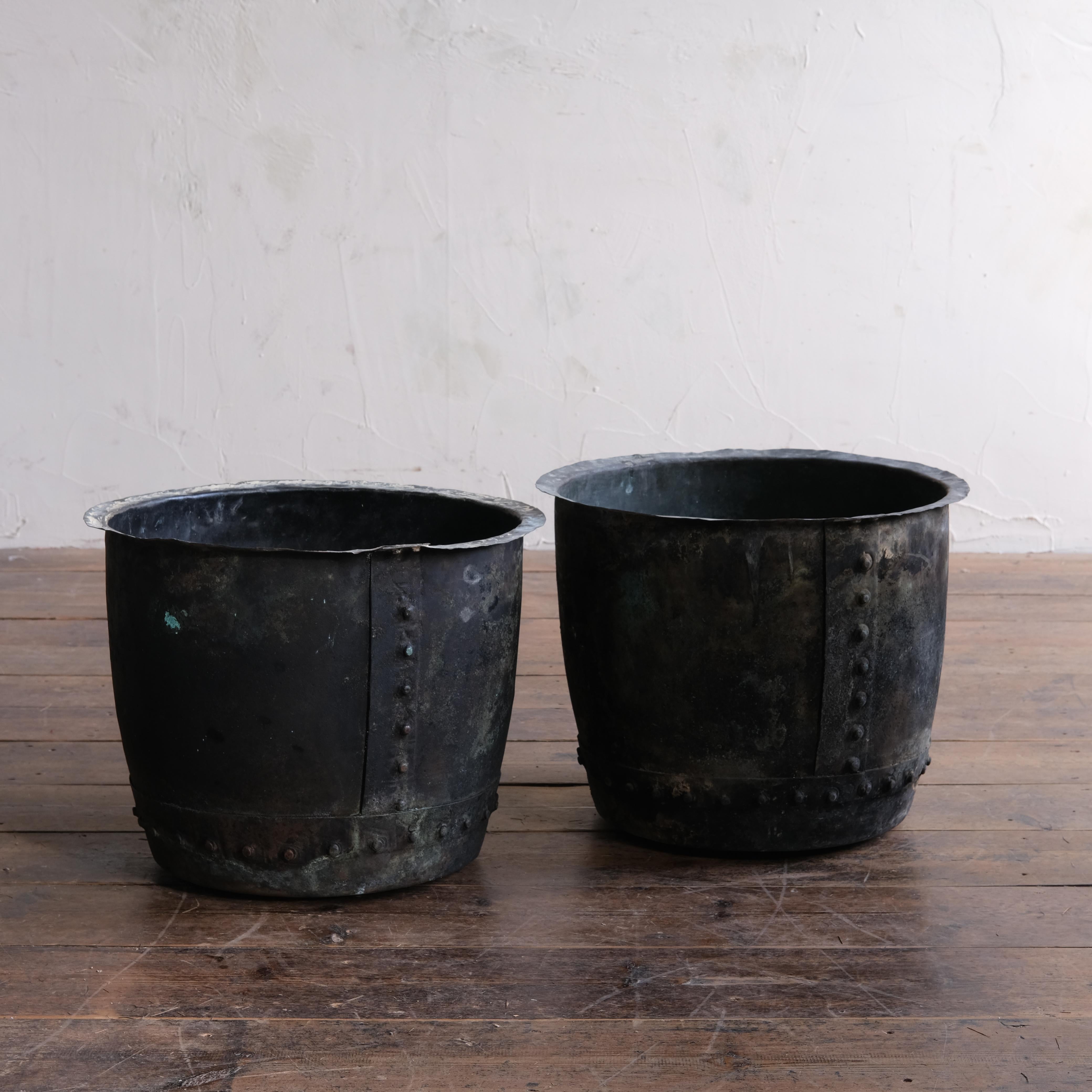Pair of 19th Century Riveted Copper Pots For Sale 8
