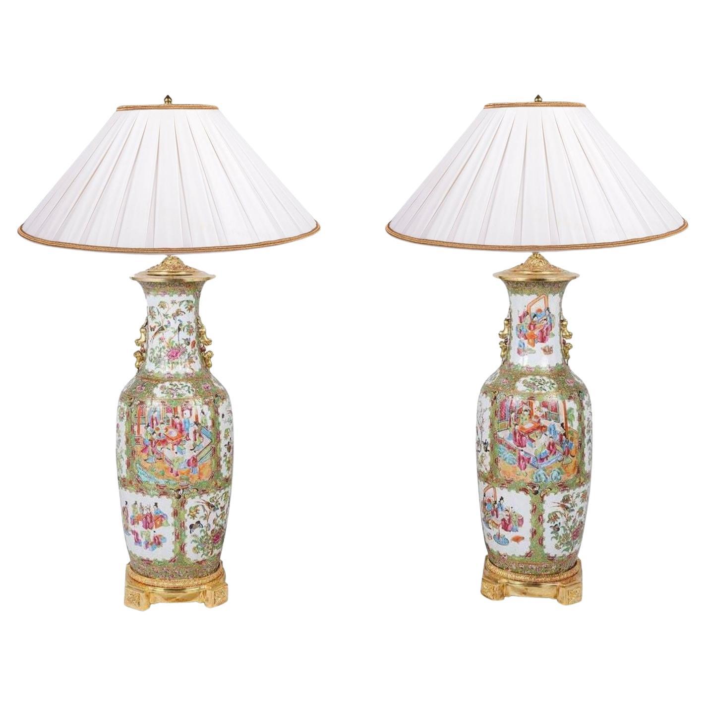 Coppia di vasi o lampade di Canton a medaglione rosa del XIX secolo