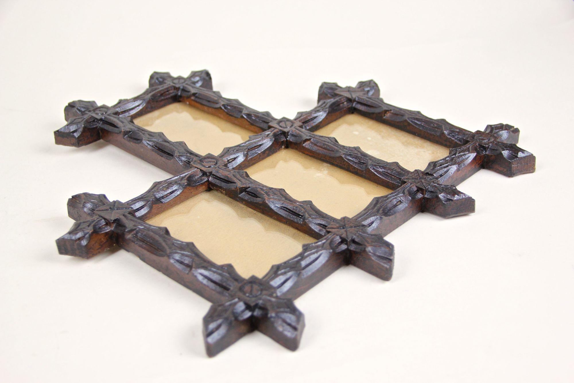 Pair of 19th Century Rustic Black Forest Photo Frames, Handcarved, AT ca. 1880 For Sale 5