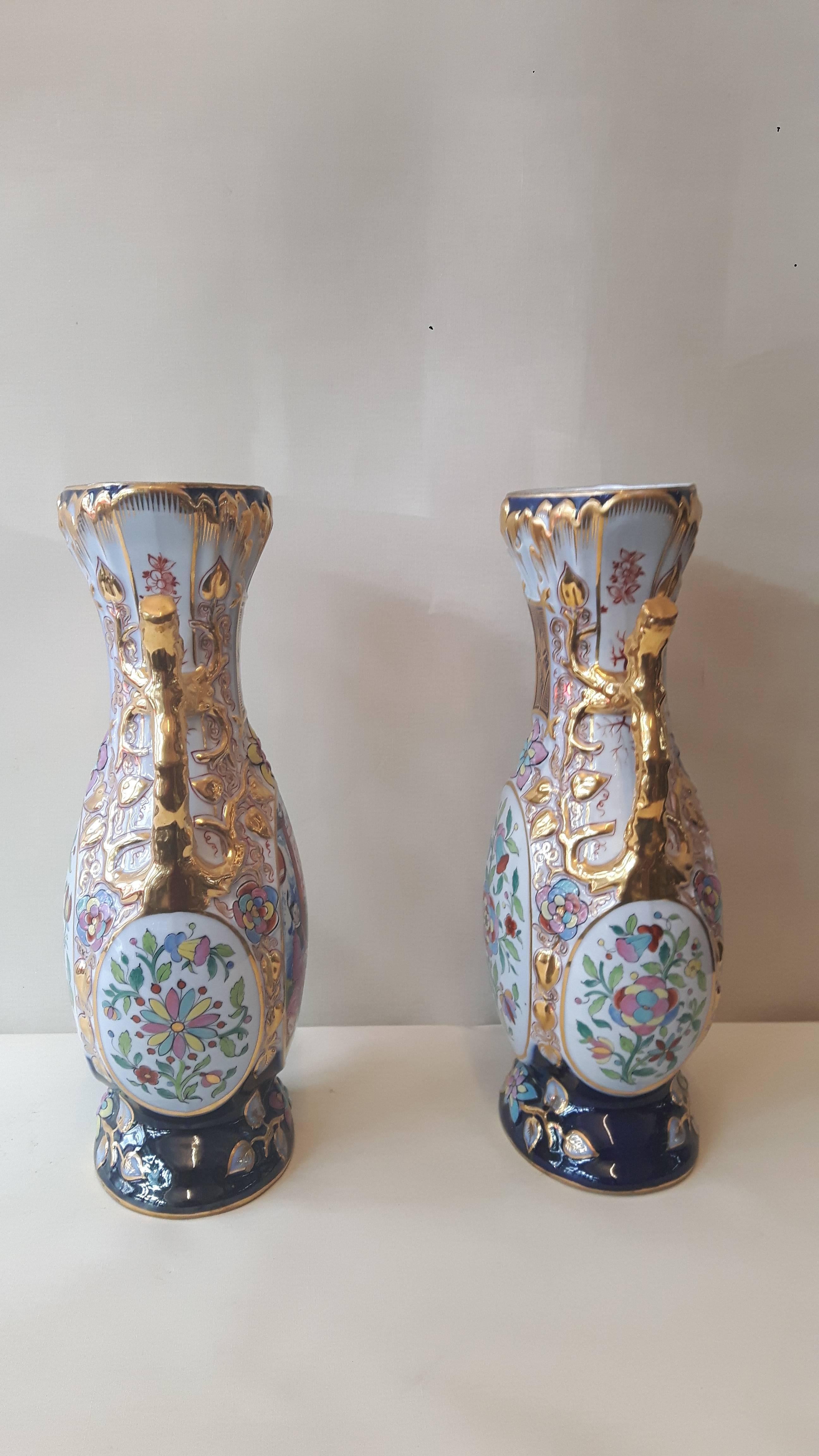 Pair of 19th Century Samson Vases For Sale 1