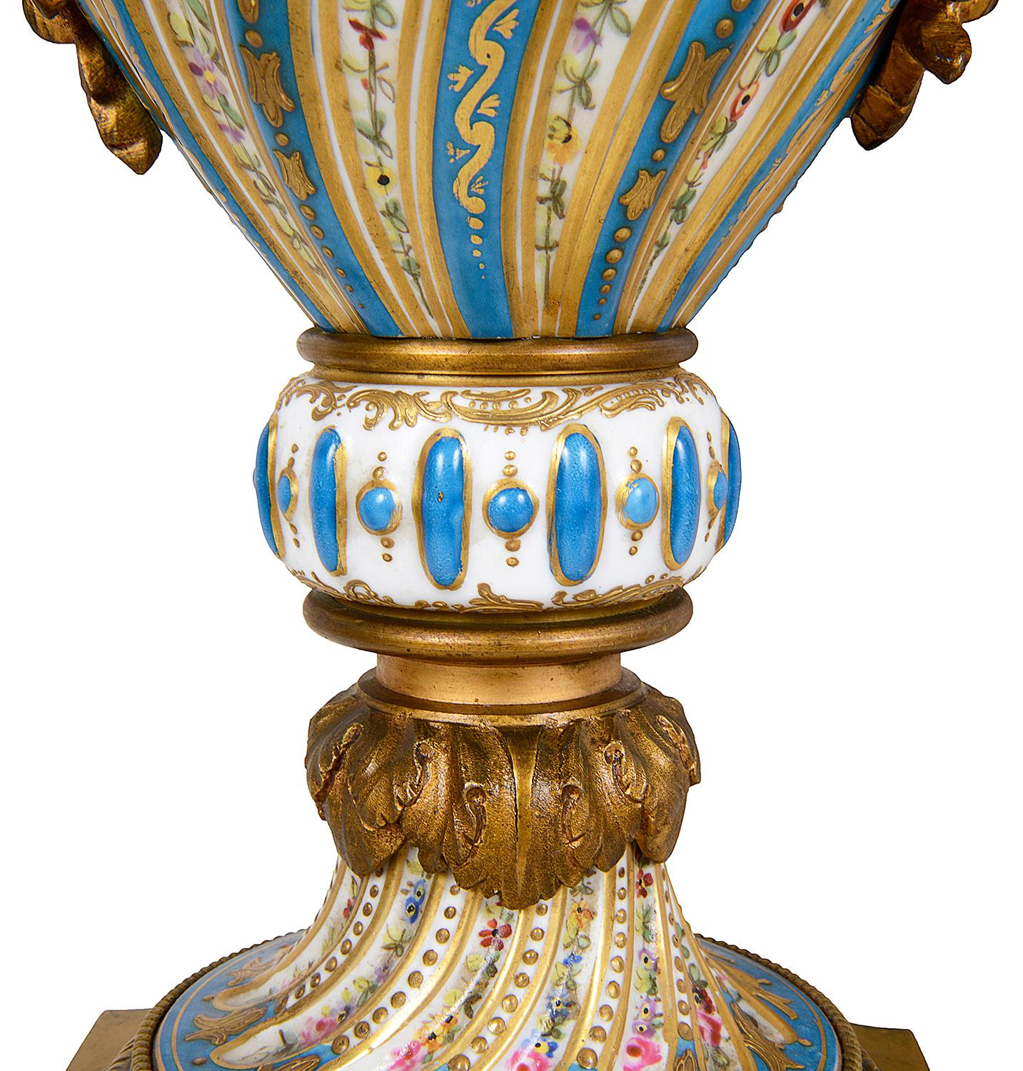 Hand-Painted Pair of 19th Century Sèvres Style Lidded Vases For Sale