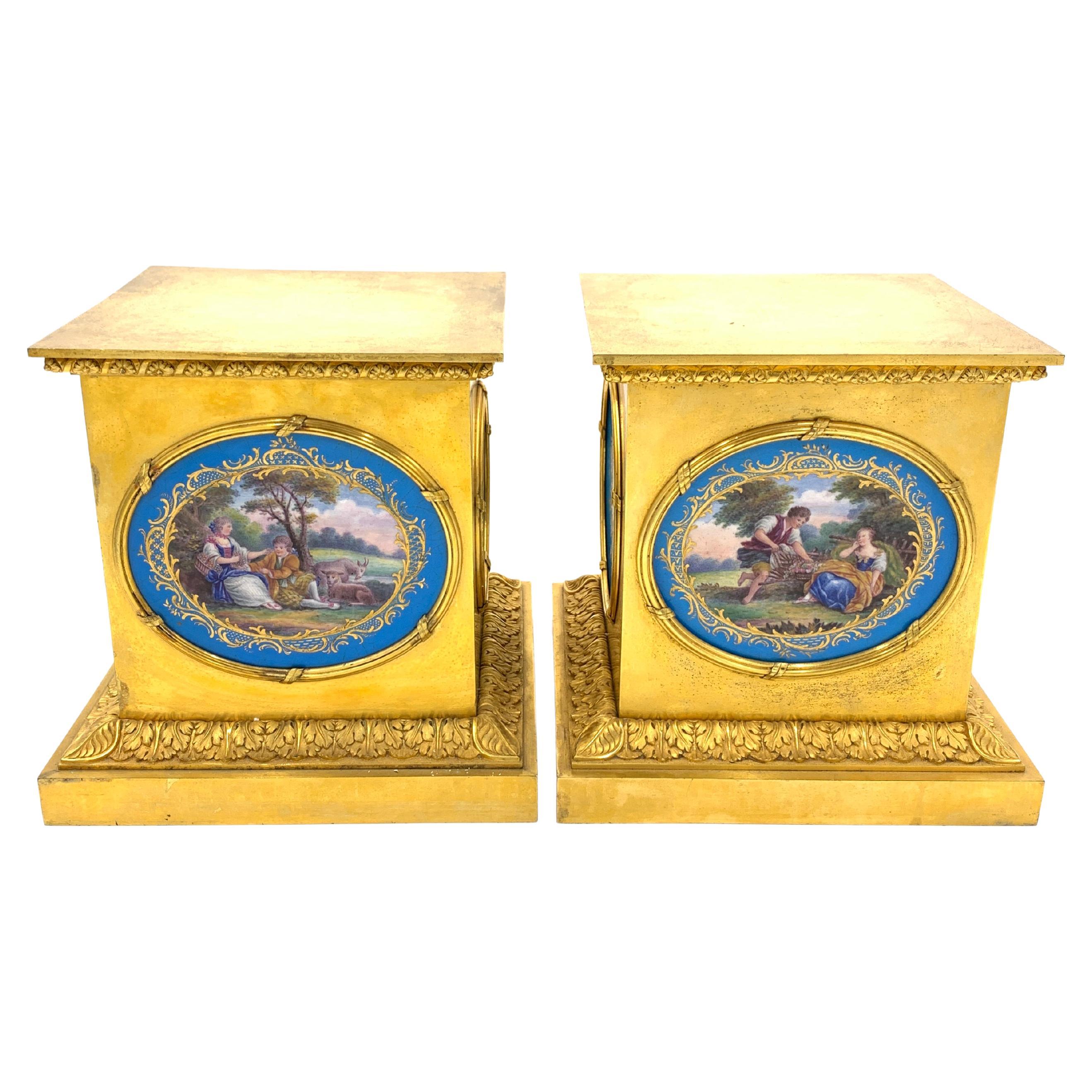 Paire de Stand de style Sèvres du 19ème siècle en vente