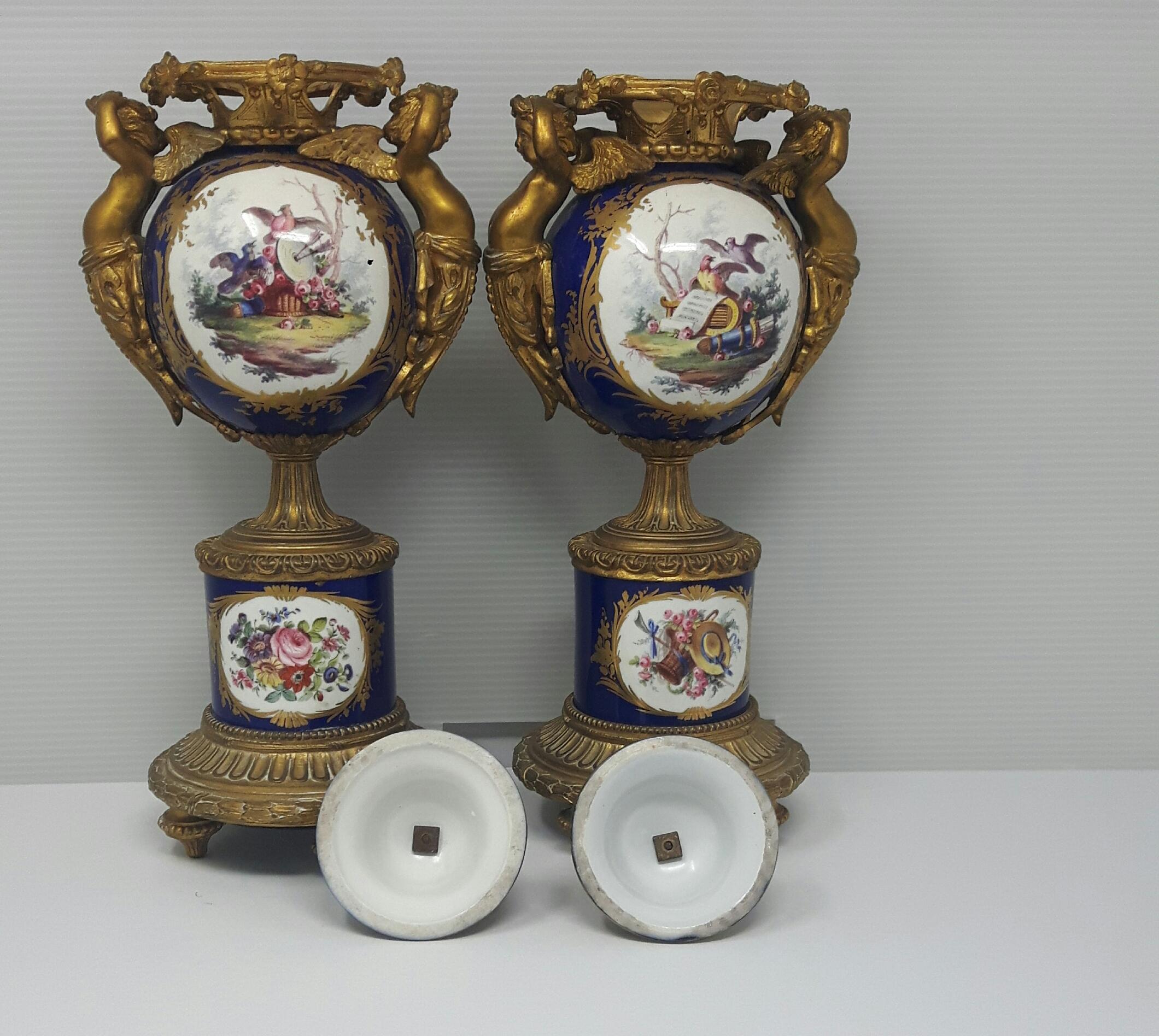 Pair of 19th Century Sèvres-Style Vases In Fair Condition In London, GB