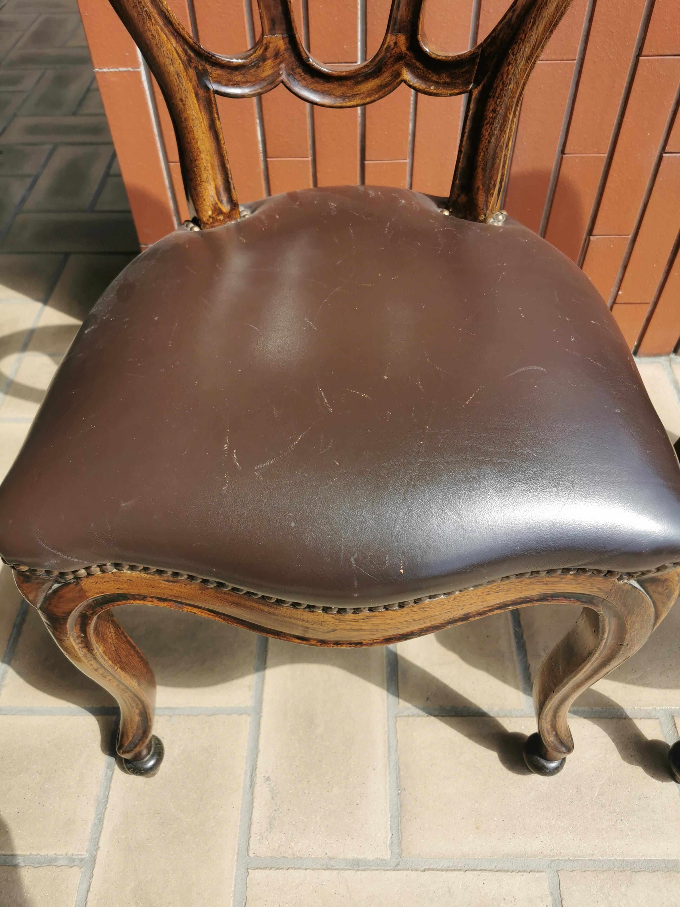 Pair of 19th Century Side Chairs, Walnut, Leather, circa 1840 Italy In Good Condition For Sale In Torino, IT