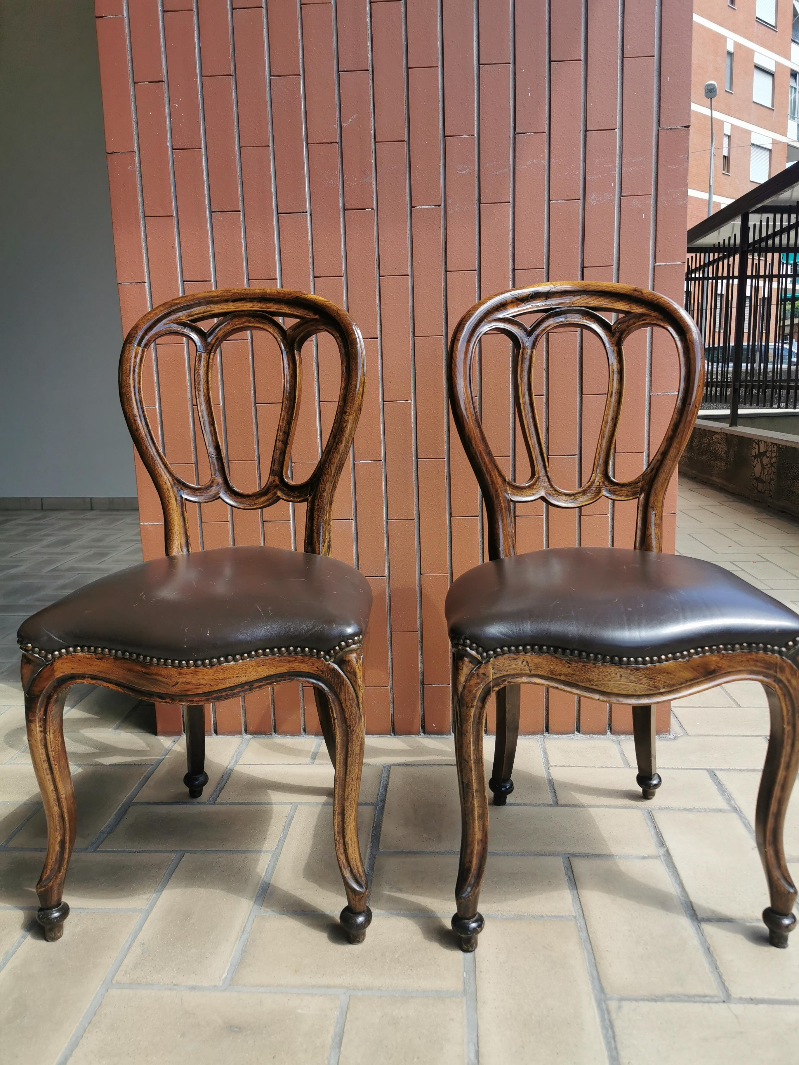 Pair of 19th Century Side Chairs, Walnut, Leather, circa 1840 Italy For Sale 2