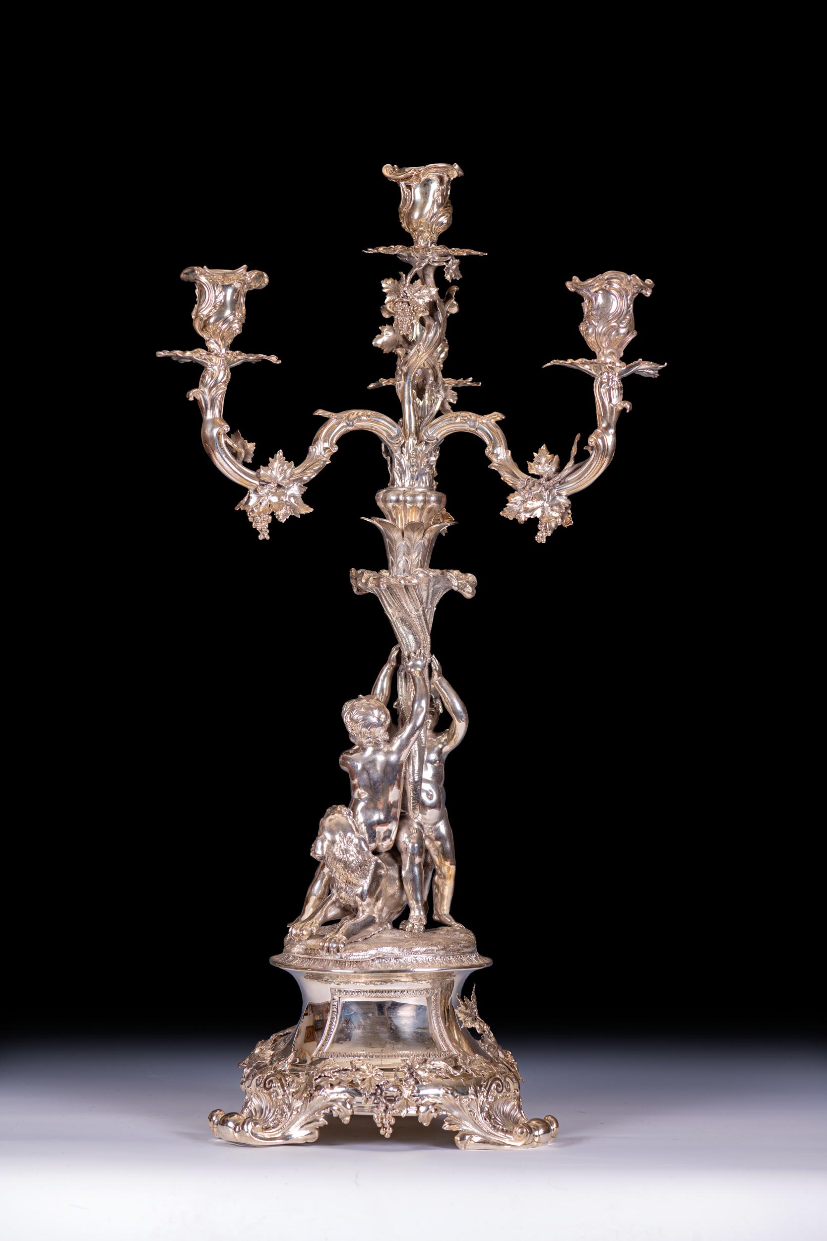 Coppia di candelabri d'argento del 19° secolo, Mortimer & Roskill, Storr & Mortimer, in ritardo In condizioni ottime in vendita a Dublin, IE