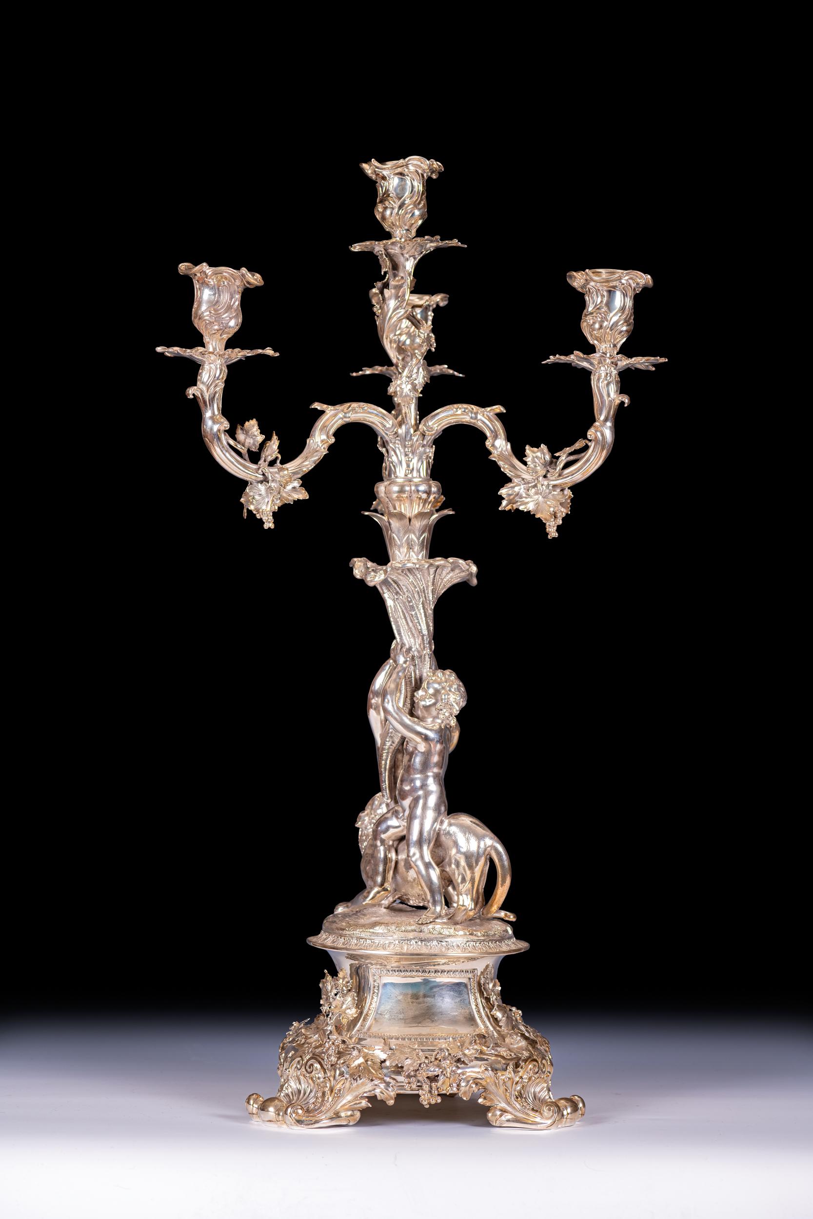 XIX secolo Coppia di candelabri d'argento del 19° secolo, Mortimer & Roskill, Storr & Mortimer, in ritardo in vendita