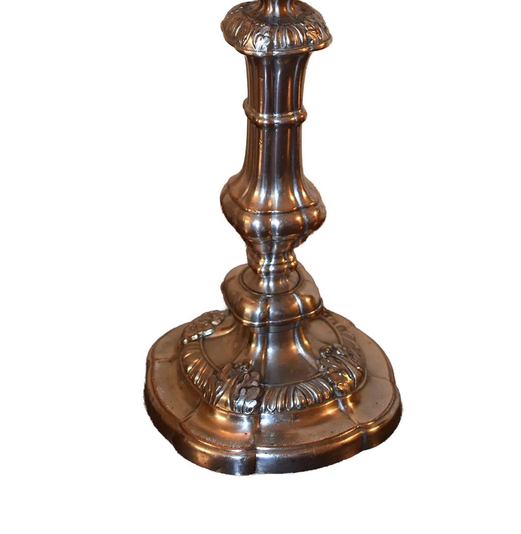 Paar englische Regency-Sheffield-Kandelaber aus Silber des 19. (Englisch) im Angebot