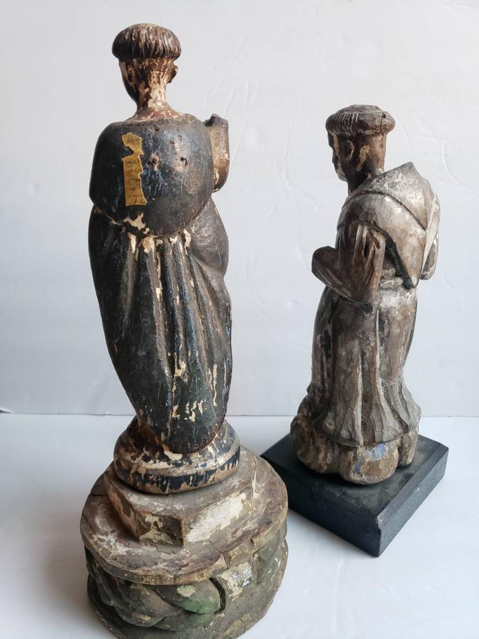 Pair of 19th Century Spanish Colonial Santos Religious Figures In Good Condition In Forney, TX