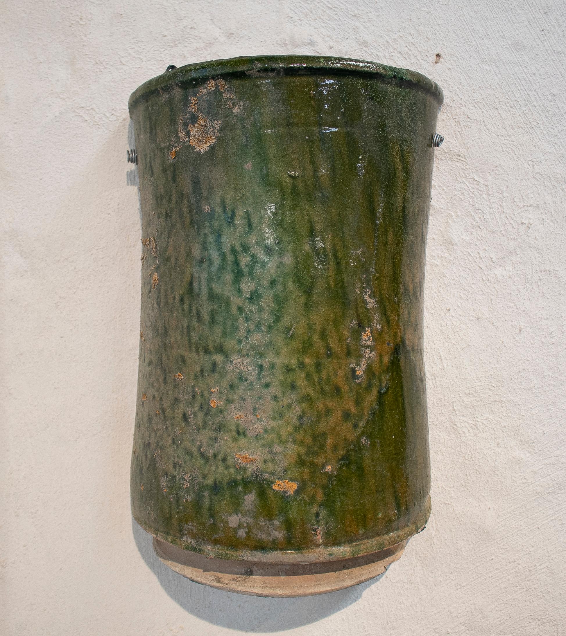 Pair of 19th Century Spanish Green Glazed Terracotta Wall Lamp In Good Condition In Marbella, ES