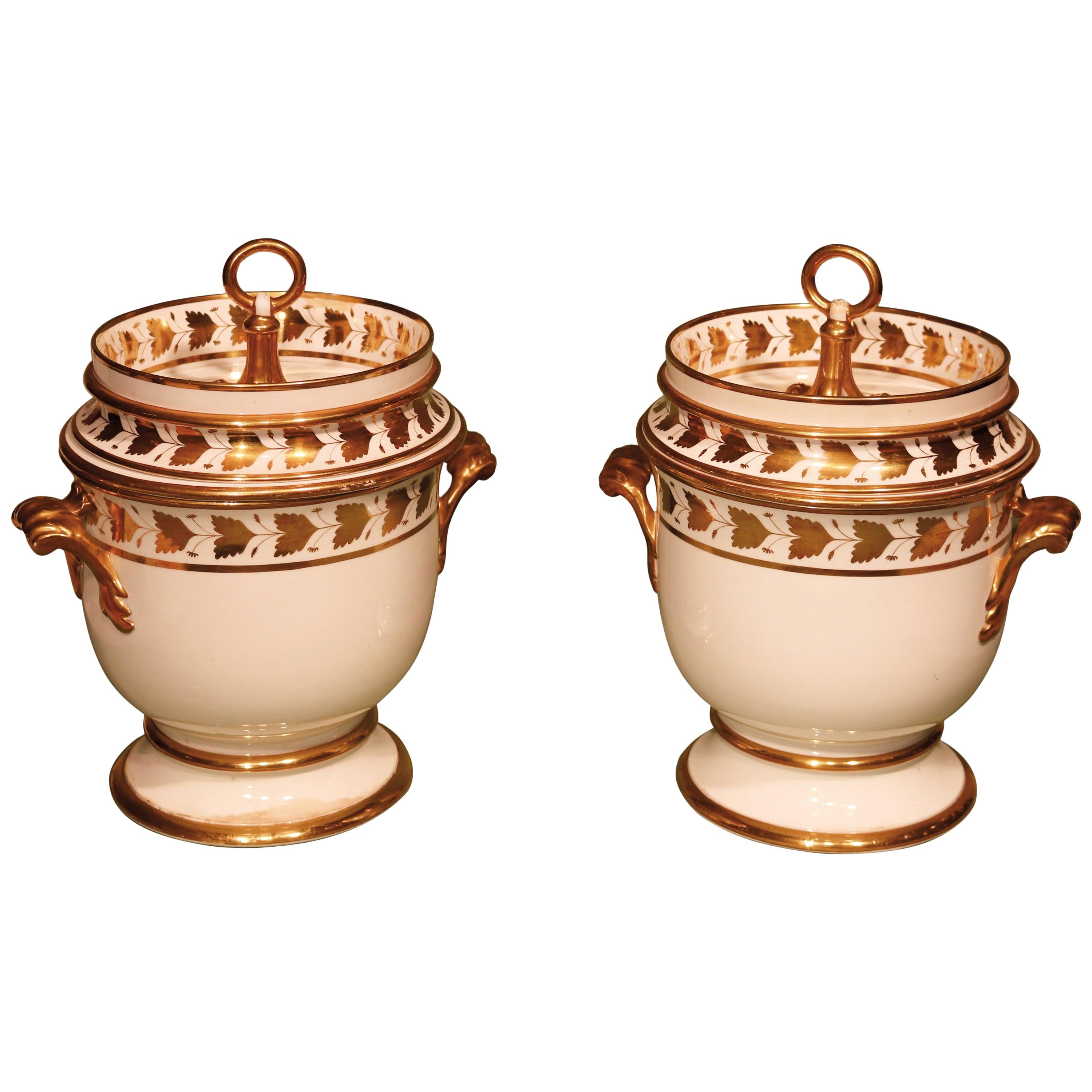 Paire de pichets de glace Spode en porcelaine du 19ème siècle