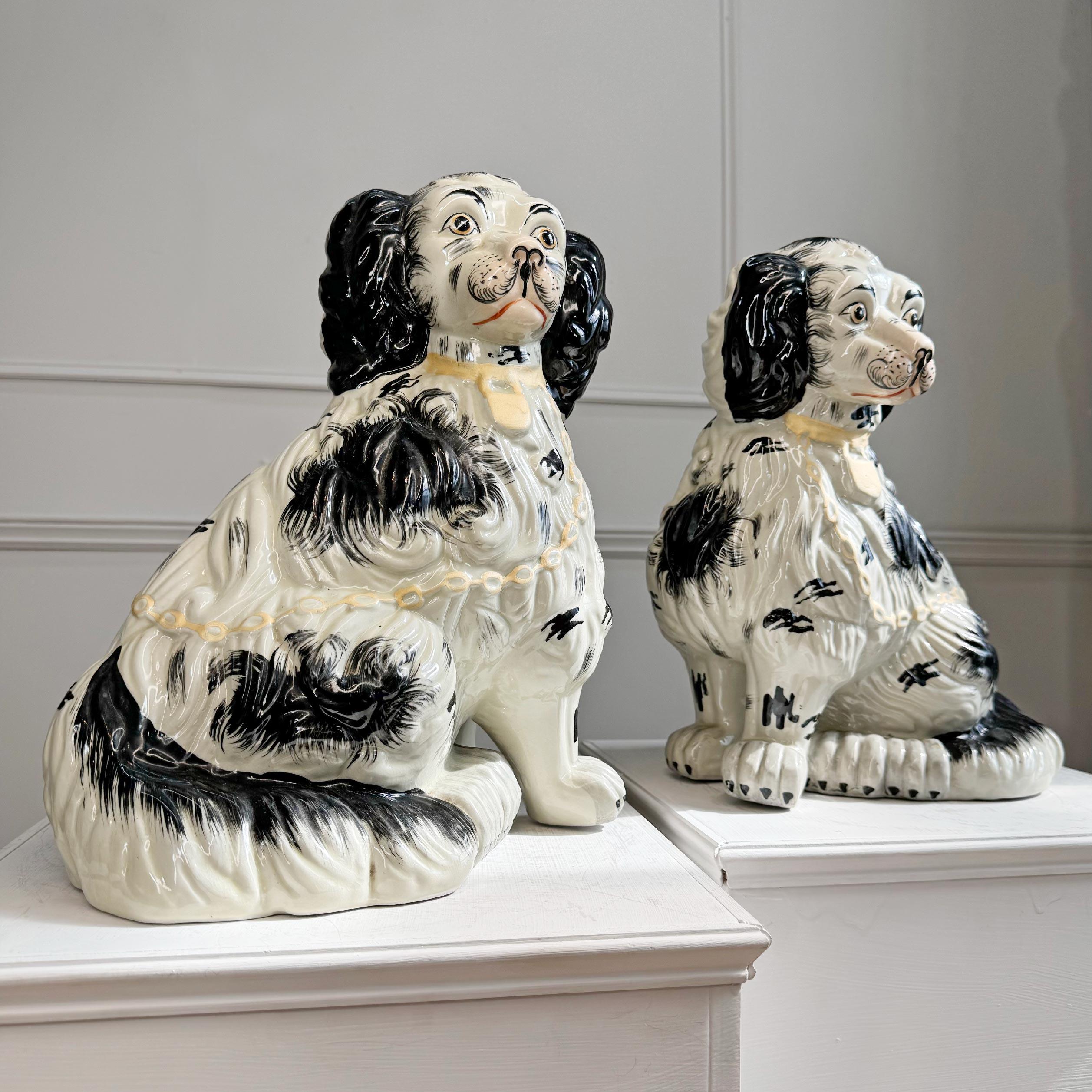  Paire de chiens du Staffordshire du 19ème siècle en vente 4