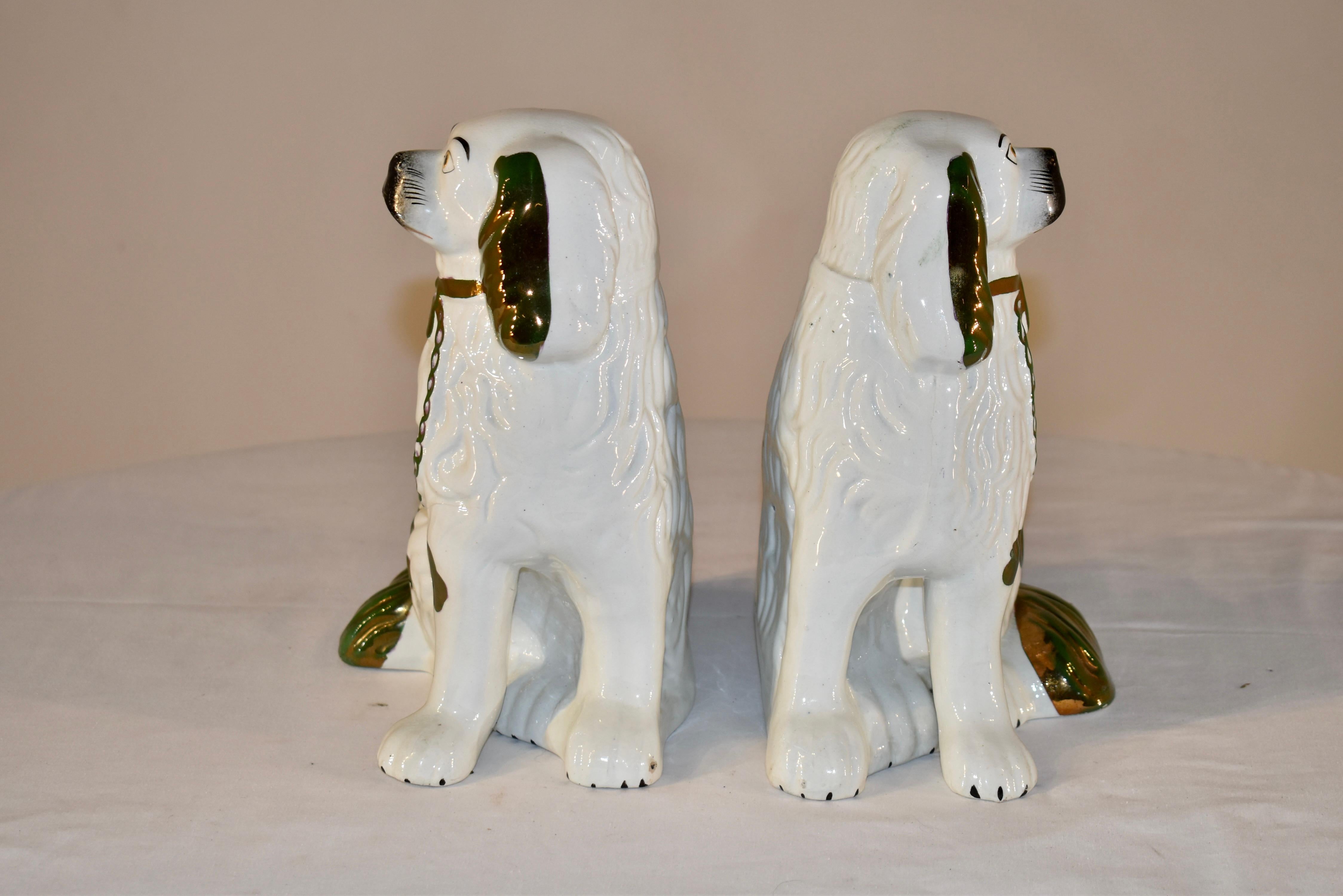 English Pair of 19th Century Staffordshire Spaniels For Sale