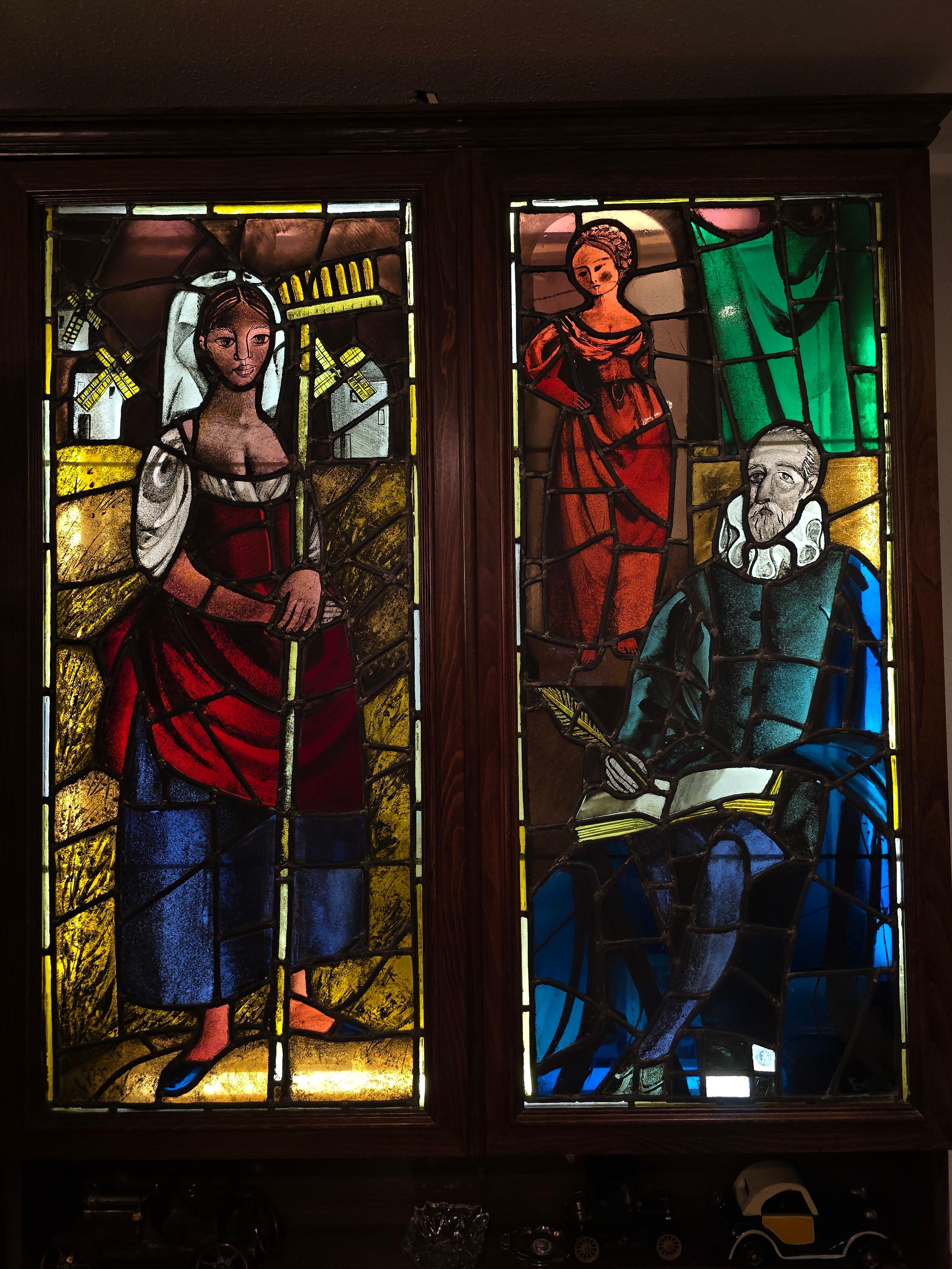 Pair of 19th-Century Stained Glass Panels Depicting Don Quixote In Good Condition For Sale In Madrid, ES