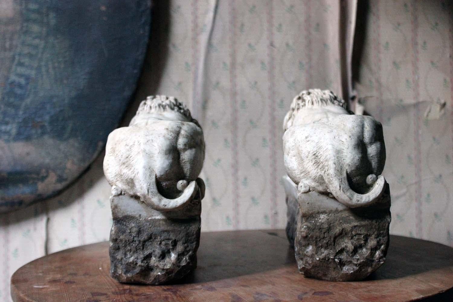 Ein Paar Steinlöwen aus dem 19. Jahrhundert, nach Antonio Canova 5