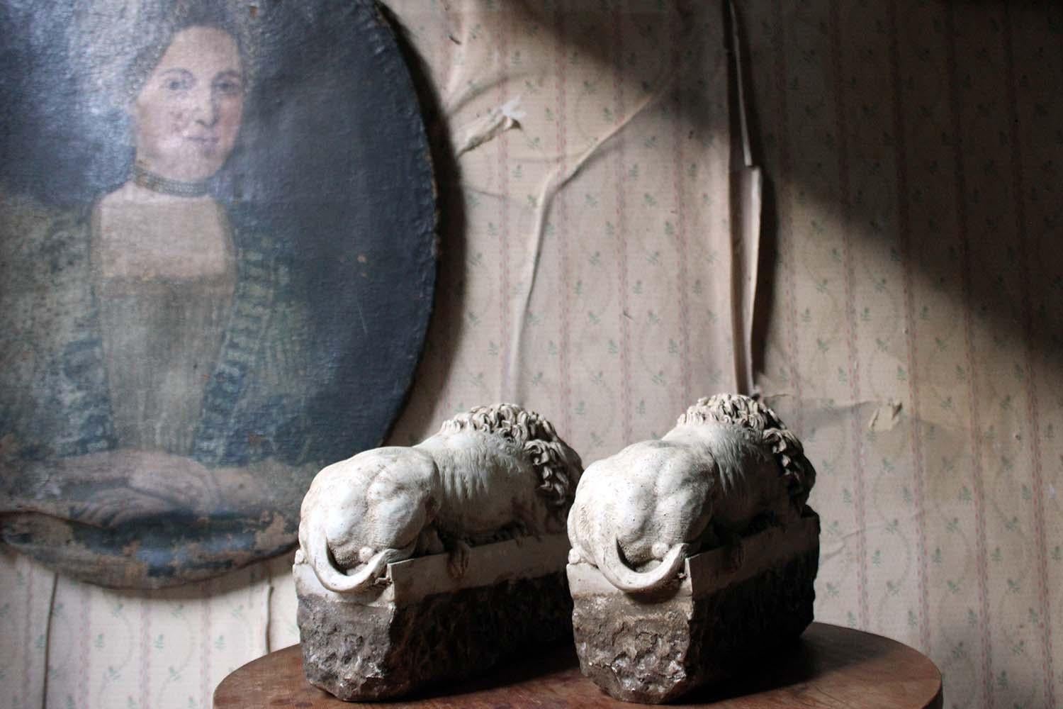 Pair of 19th Century Stone Lions; after Antonio Canova In Good Condition In Bedford, Bedfordshire