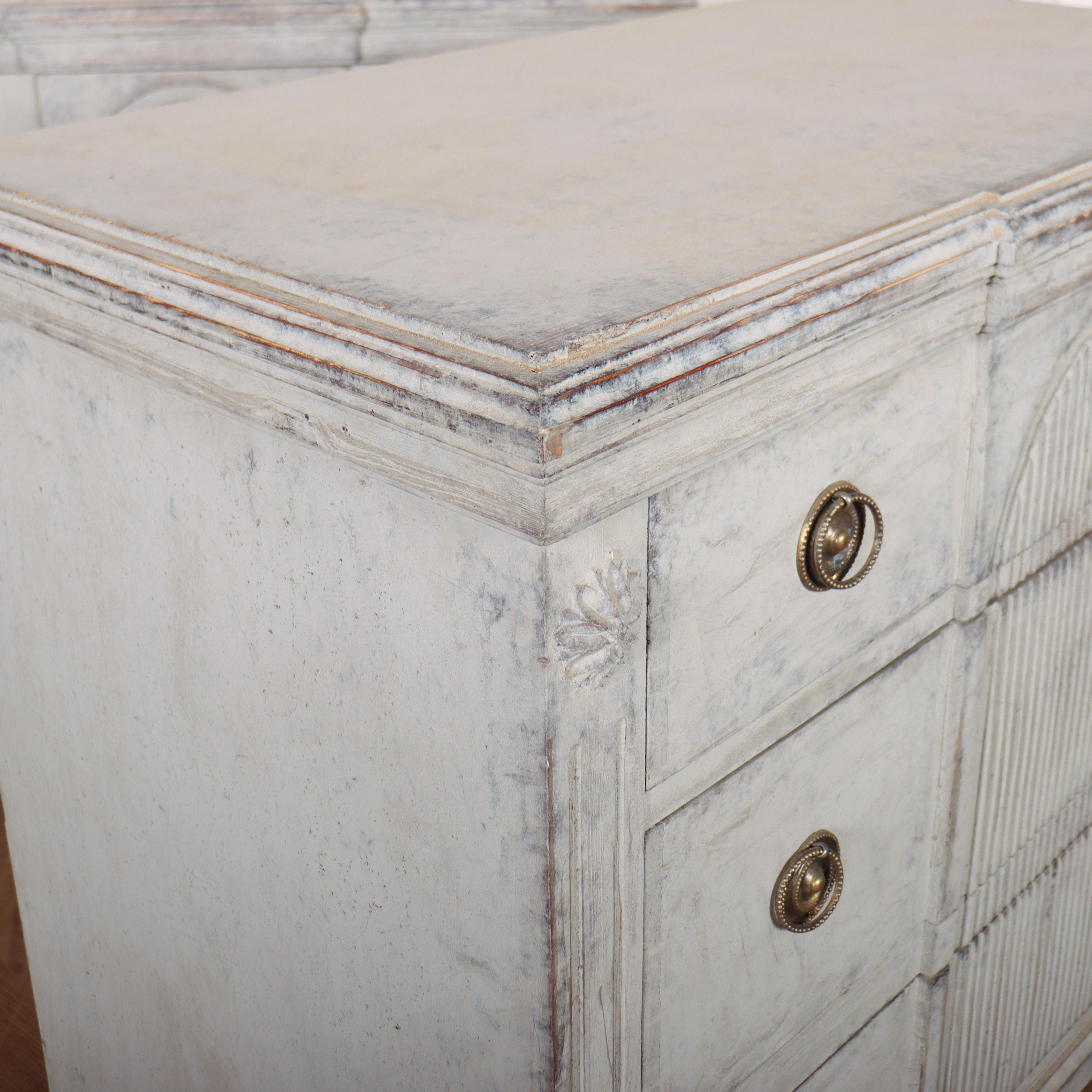 Pair of 19th century Swedish Breakfront Commodes For Sale 3