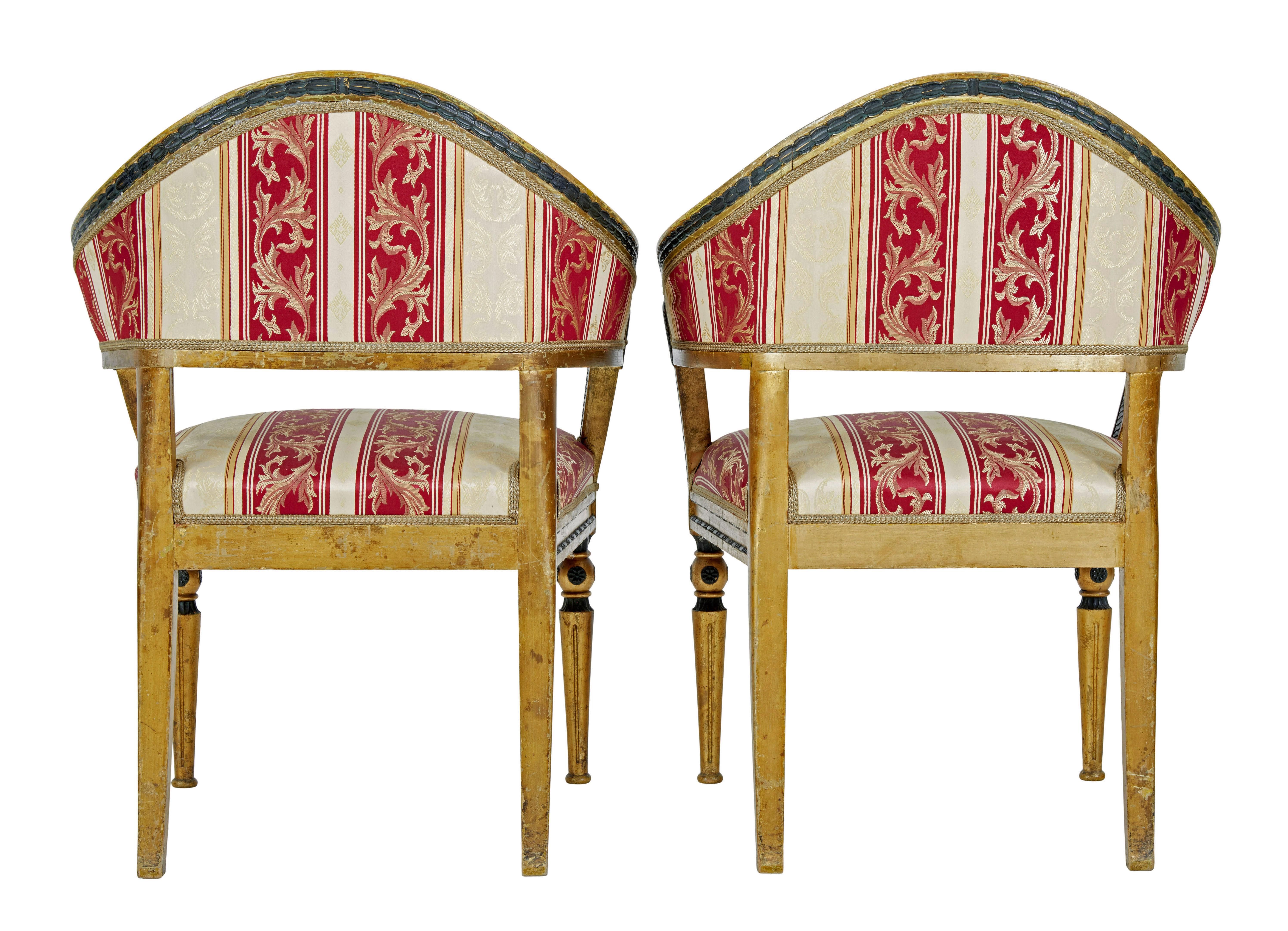 Svedese Coppia di poltrone svedesi intagliate e dorate del XIX secolo in vendita