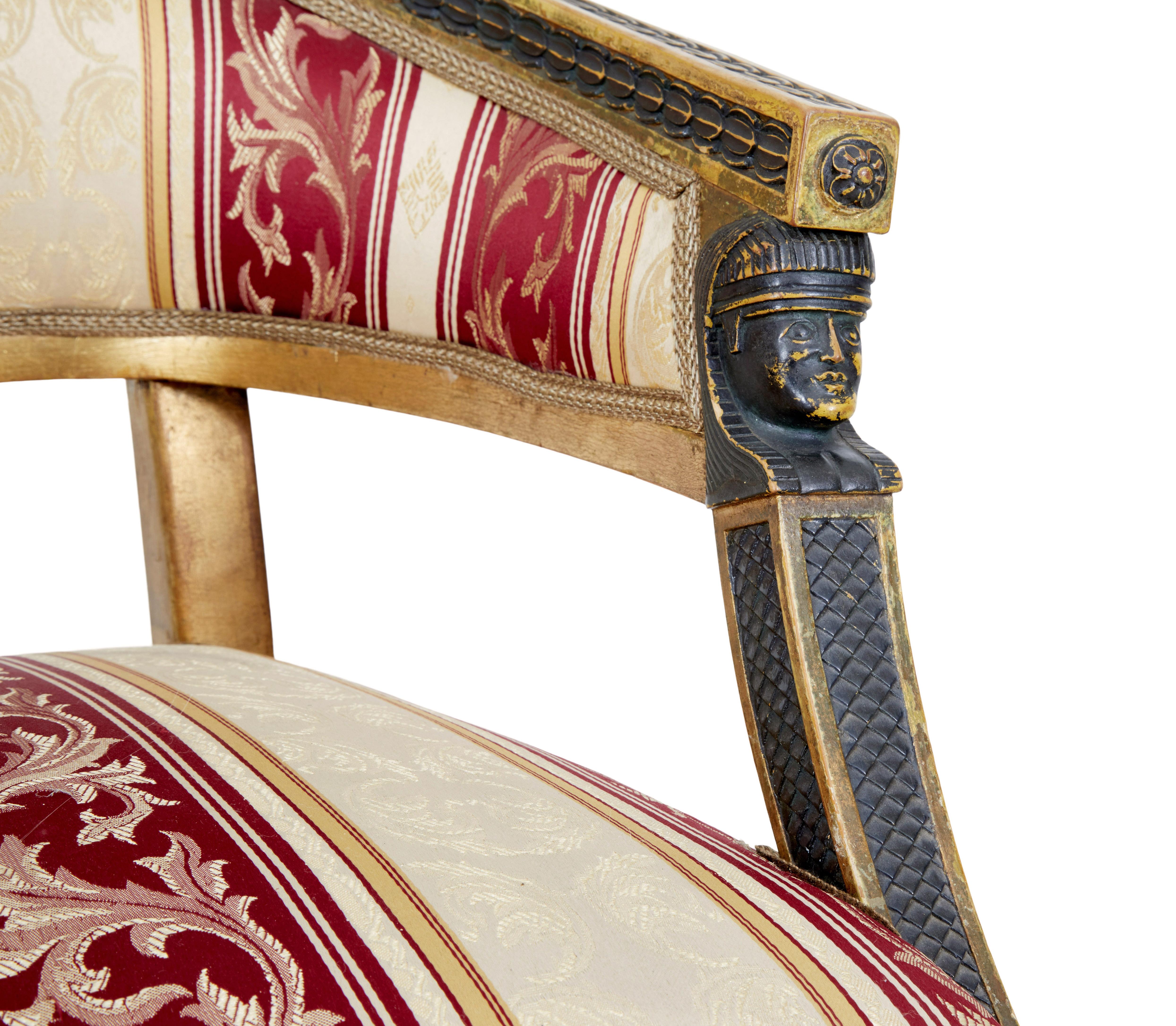 Paar schwedische geschnitzte und vergoldete Sessel aus dem 19. (19. Jahrhundert) im Angebot