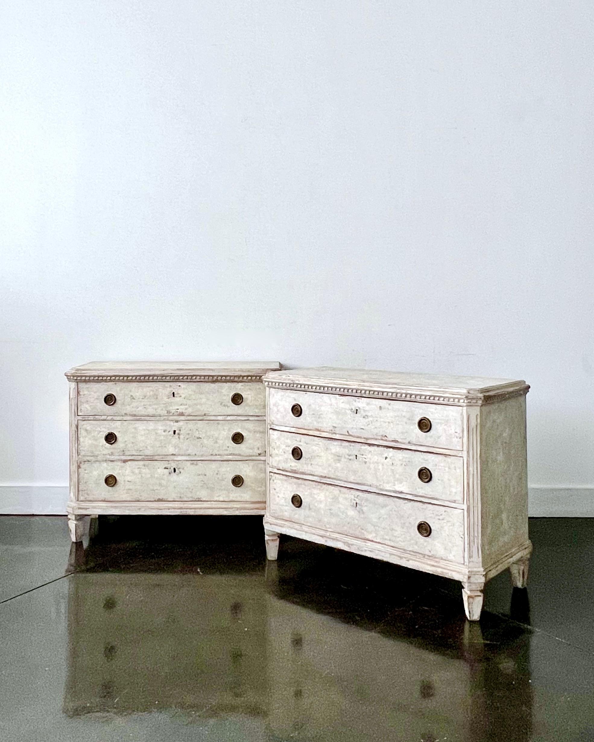 Hand-Carved Pair of 19th century Swedish Chest Of Drawers For Sale