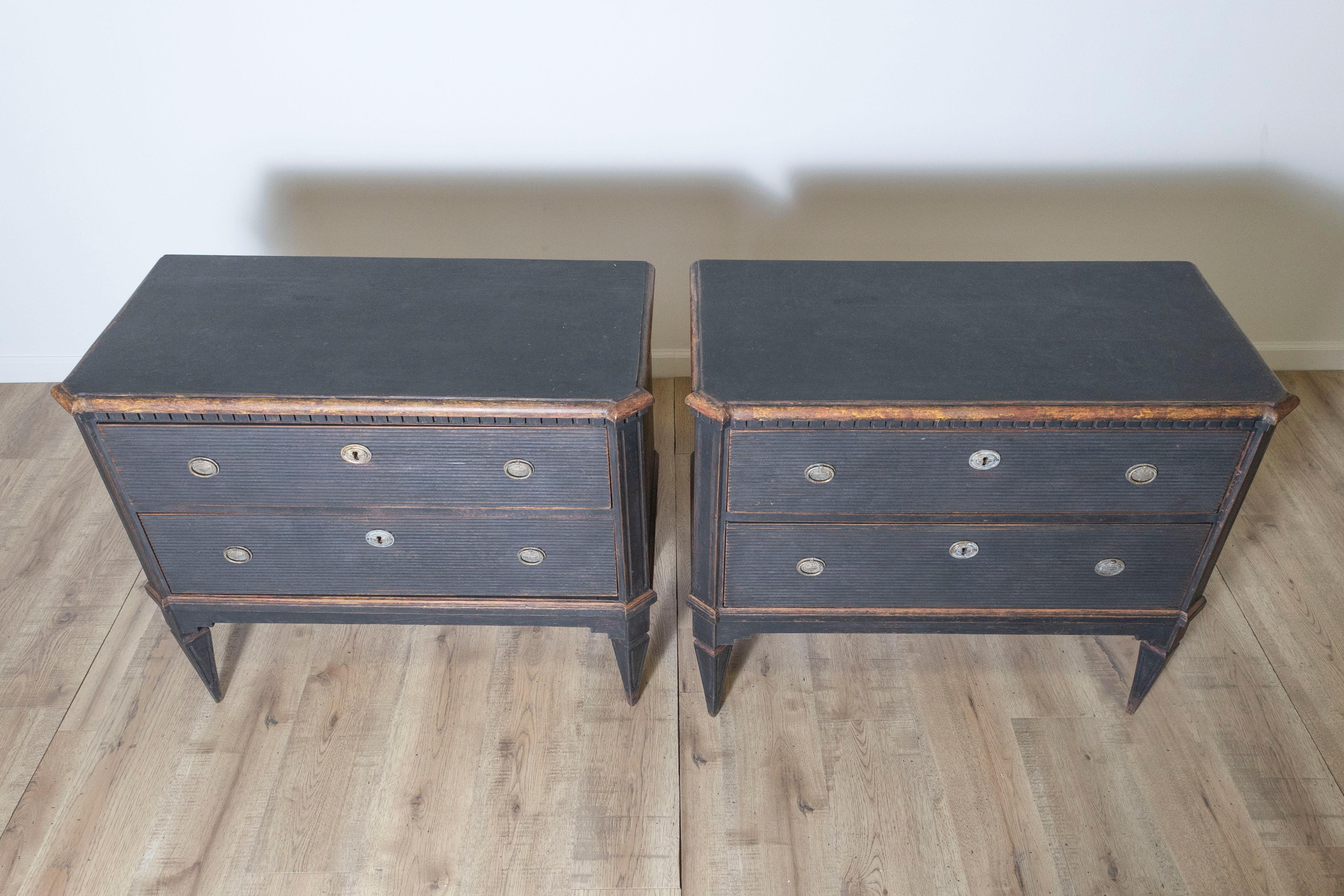 Gustavian Pair of 19th Century Swedish Chests of Drawers