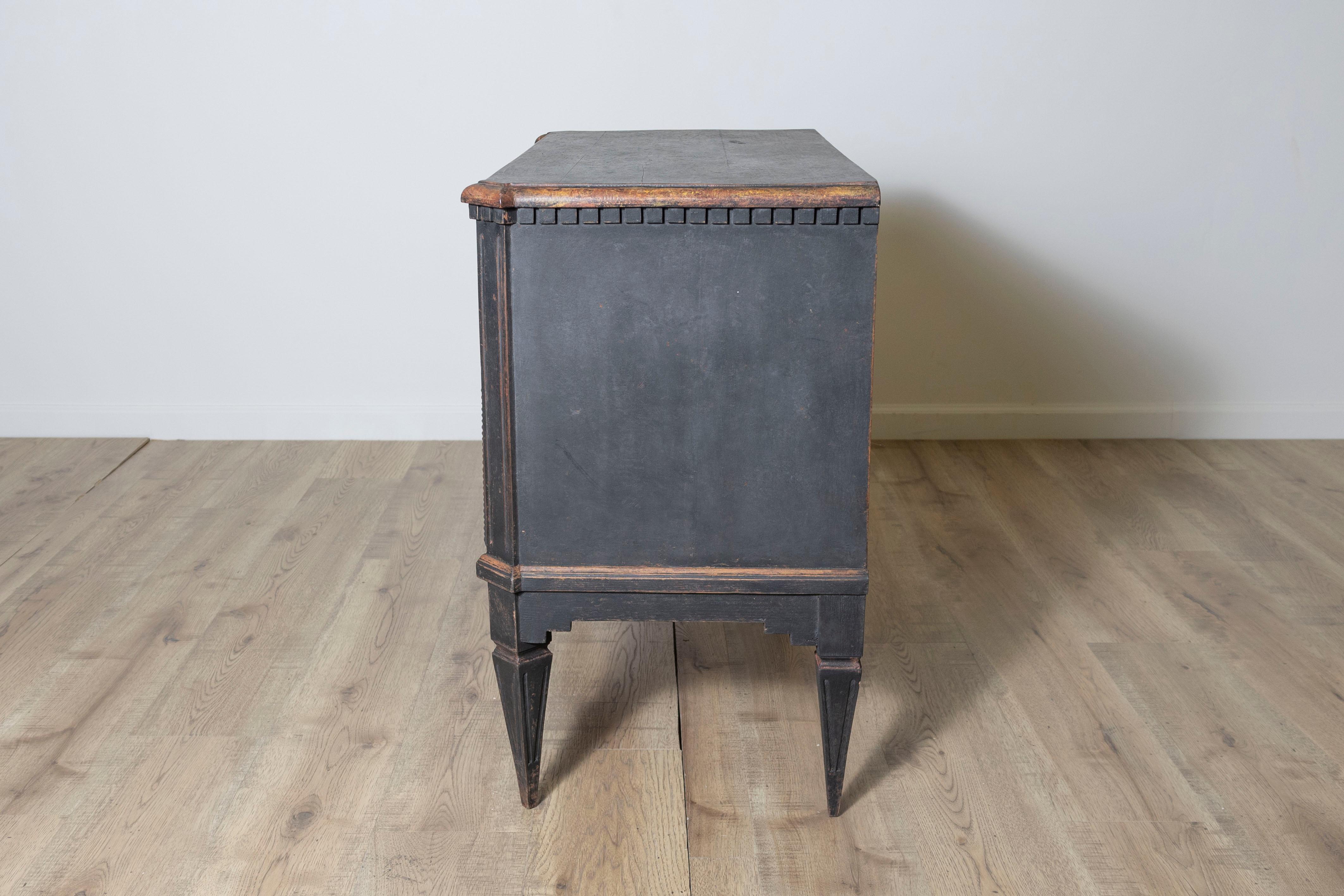 Pair of 19th Century Swedish Chests of Drawers 4