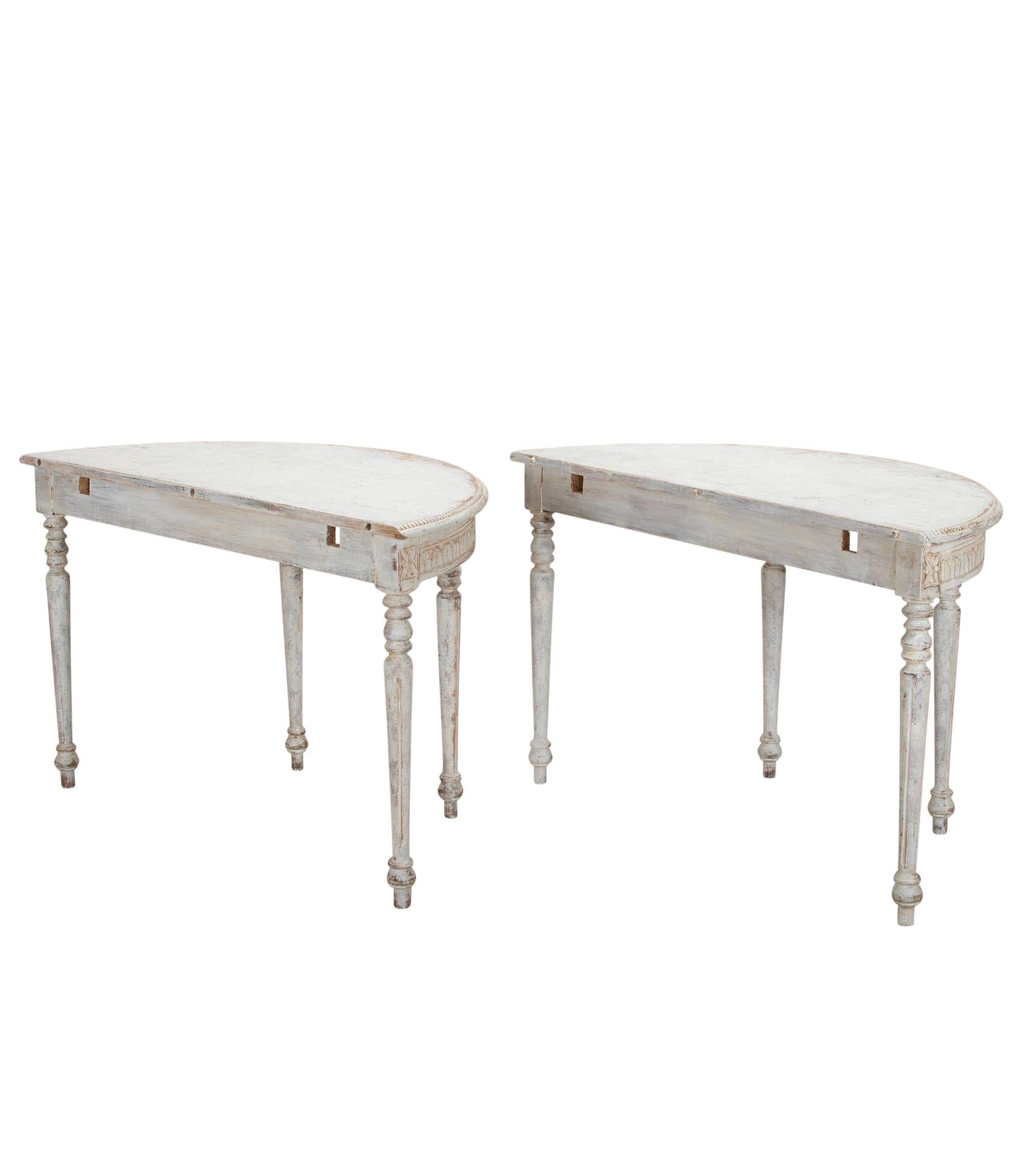 Pair of 19th Century Swedish Demi Lunes In Good Condition For Sale In Tetbury, Gloucestershire