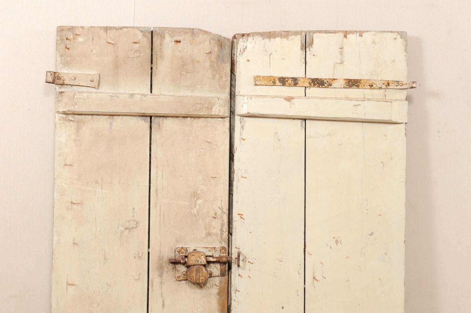Pareja de puertas suecas del siglo XIX con diseño de rombos en venta 3