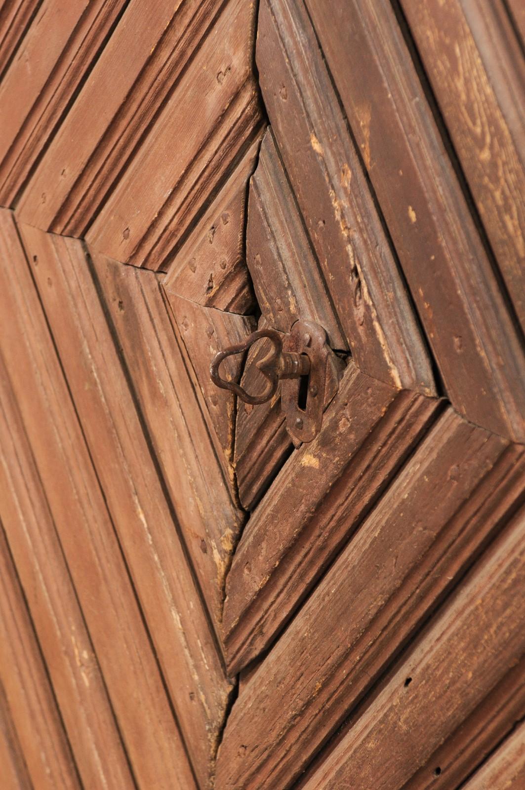 Sculpté Paire de portes suédoises du 19ème siècle à motif de diamants en vente