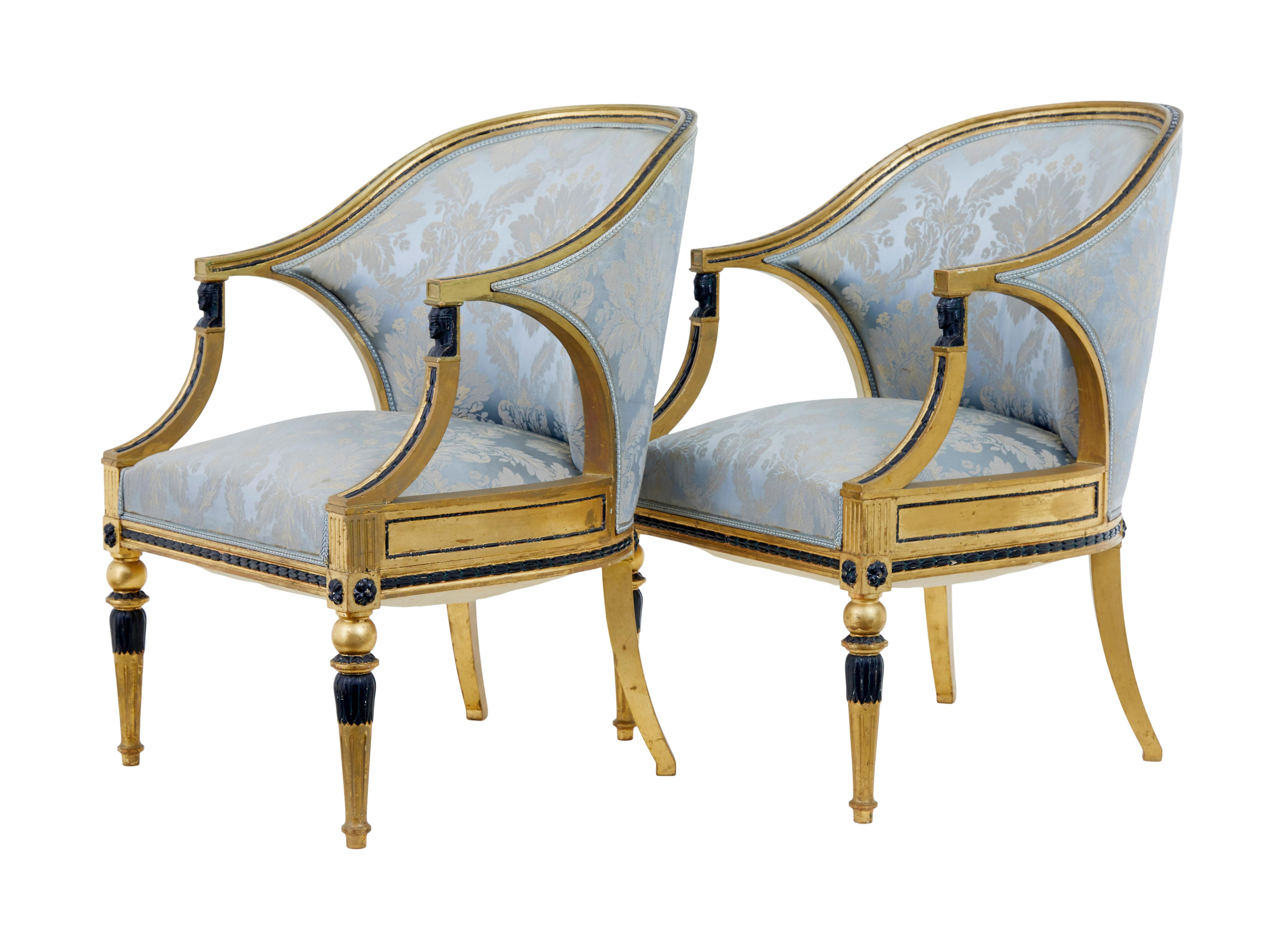 Sculpté Paire de fauteuils suédois de Göteborg dorés du 19e siècle en vente