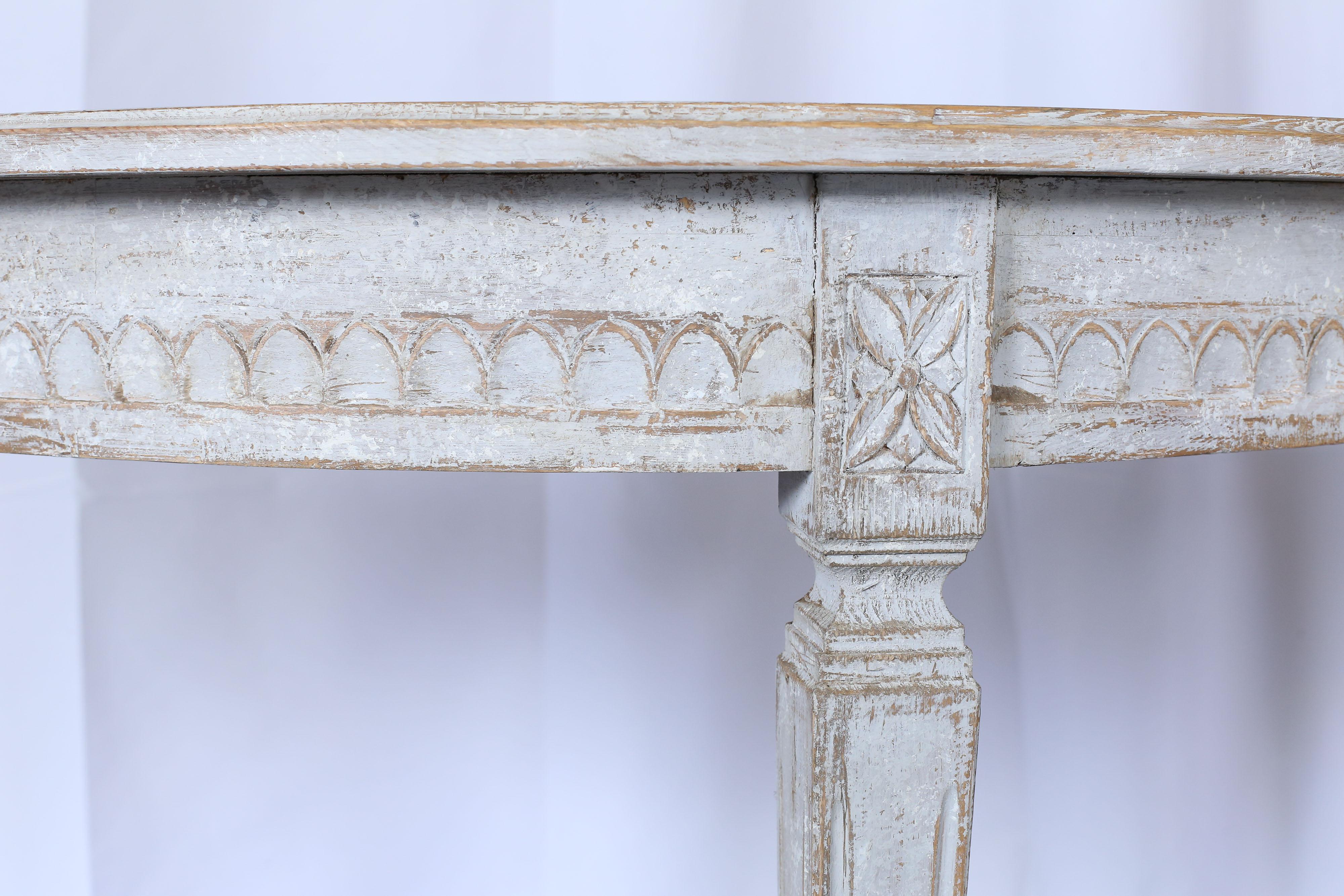 Schwedische Gustavianische Demilune-Tische des 19. Jahrhunderts, Paar im Angebot 2