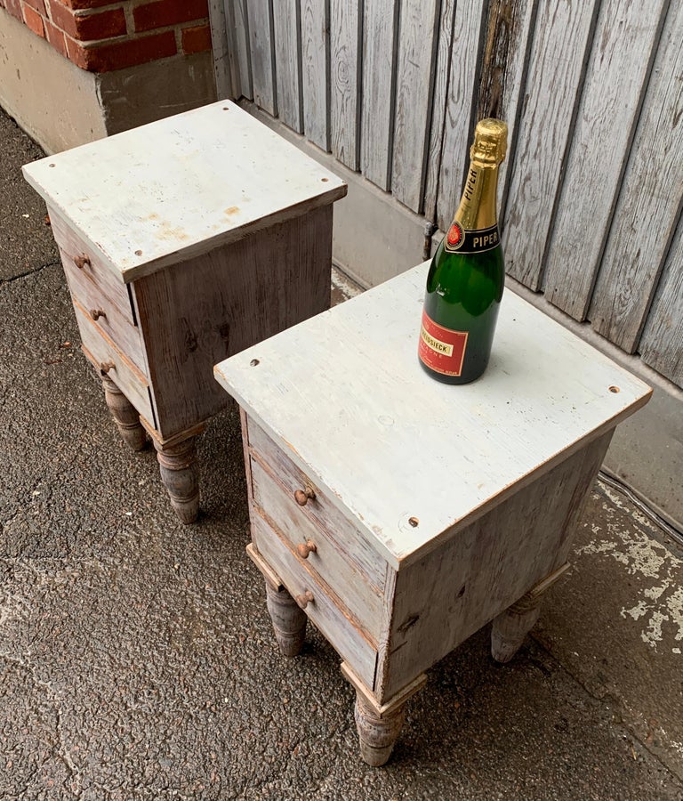 Pair of 19th Century Swedish Gustavian Nightstands For Sale at 1stDibs