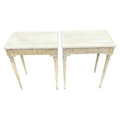 Paire de consoles suédoises peintes de style gustavien du 19ème siècle