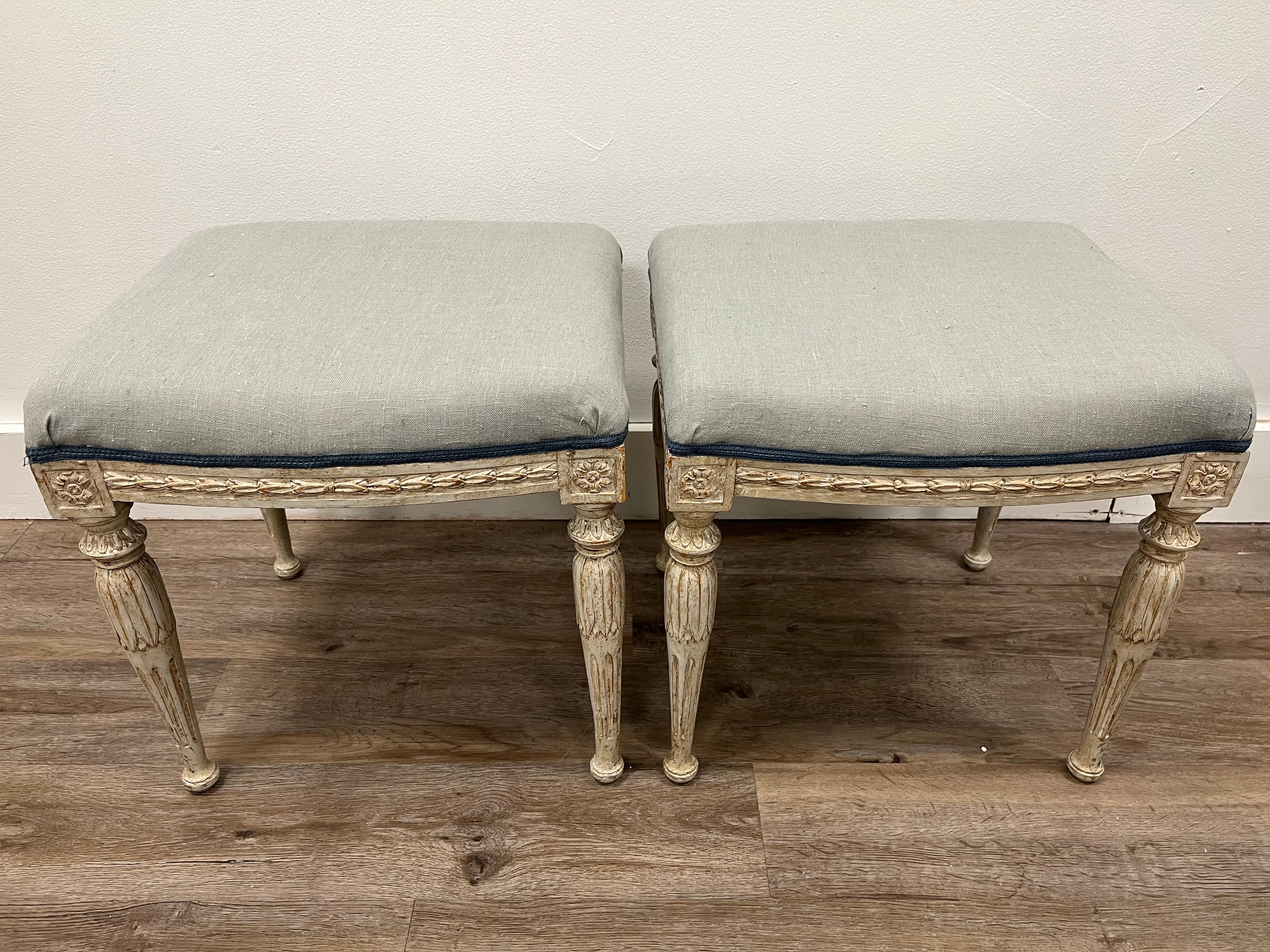 Hand-Carved Pair of 19th Century Swedish Late Gustavian Footstools For Sale