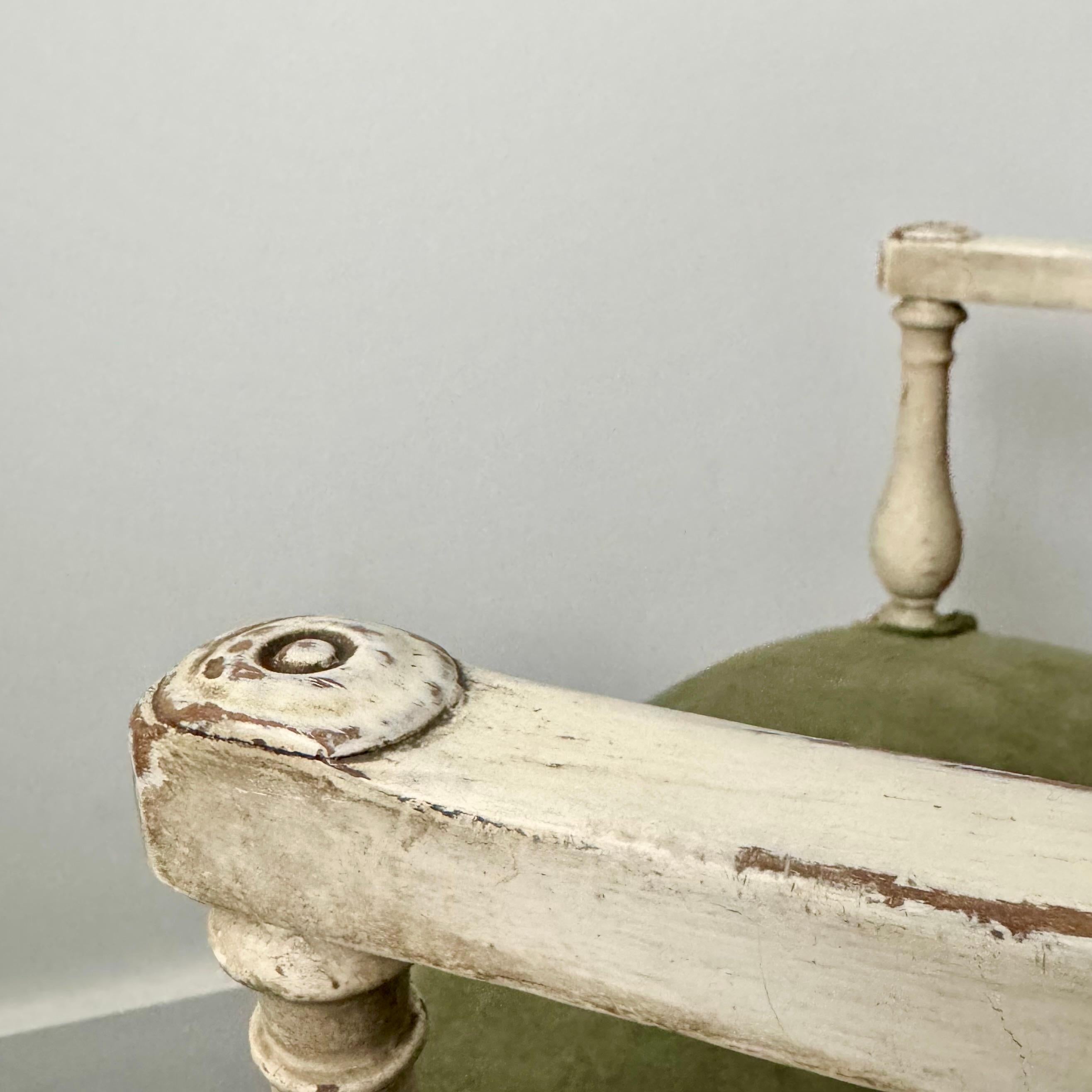 Coppia di poltrone neoclassiche svedesi del XIX secolo in vendita 9
