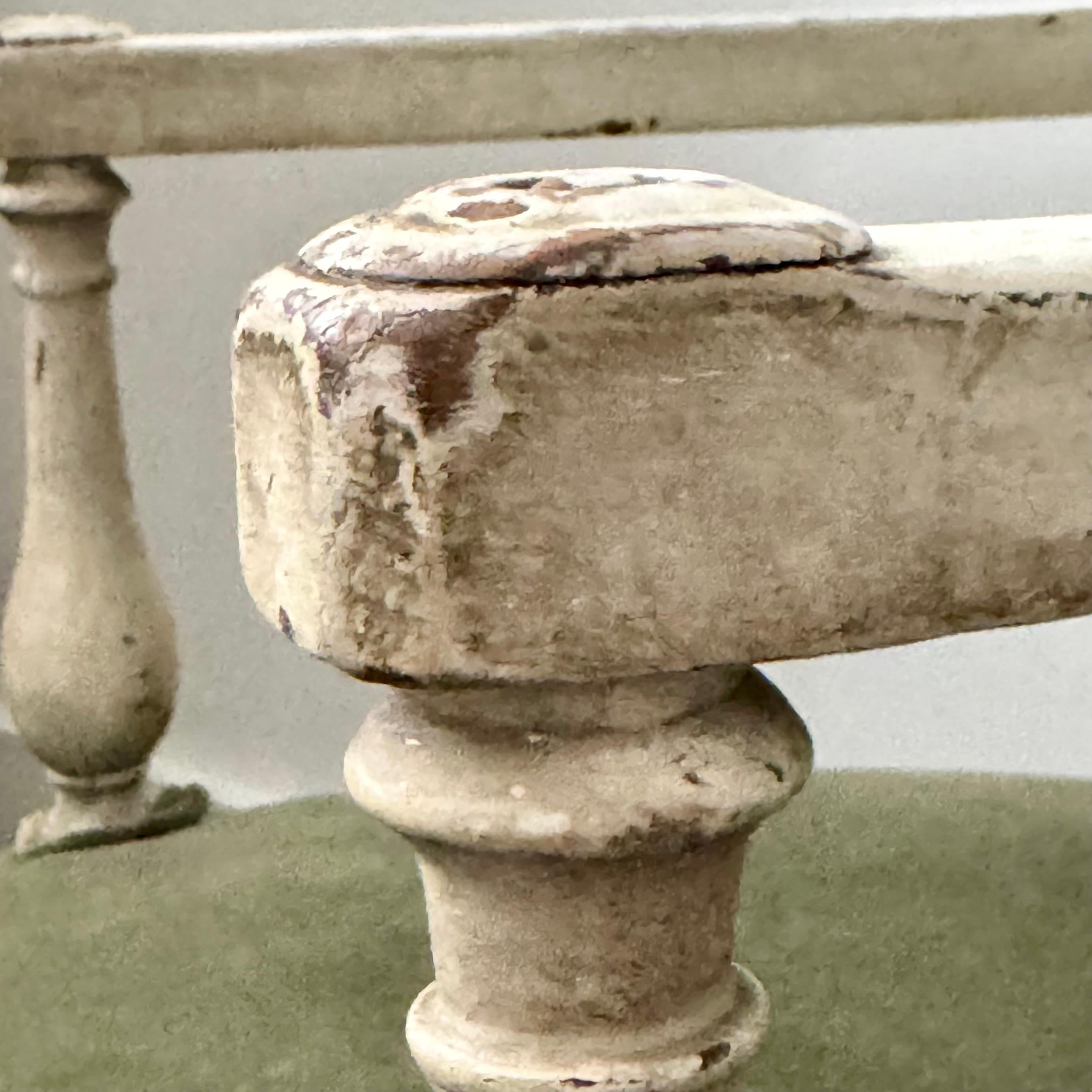 Coppia di poltrone neoclassiche svedesi del XIX secolo in vendita 10