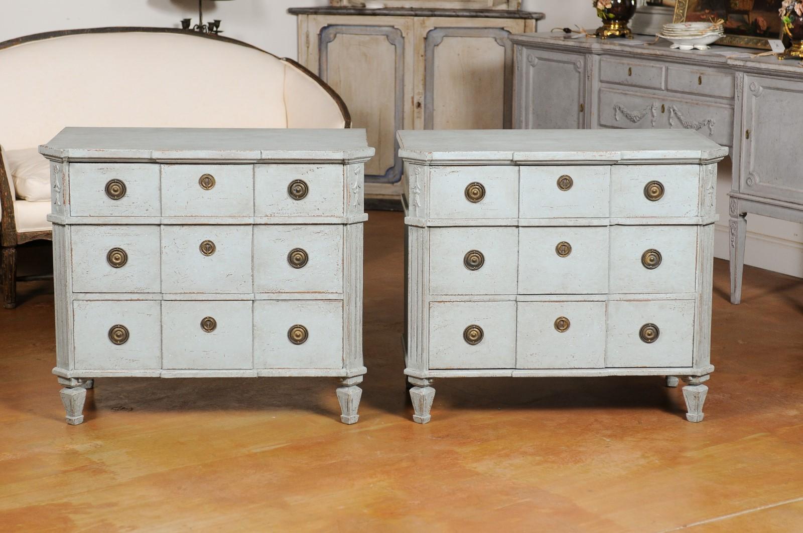 Pair of 19th Century Swedish Painted Wood Breakfront Chests with Three Drawers 7