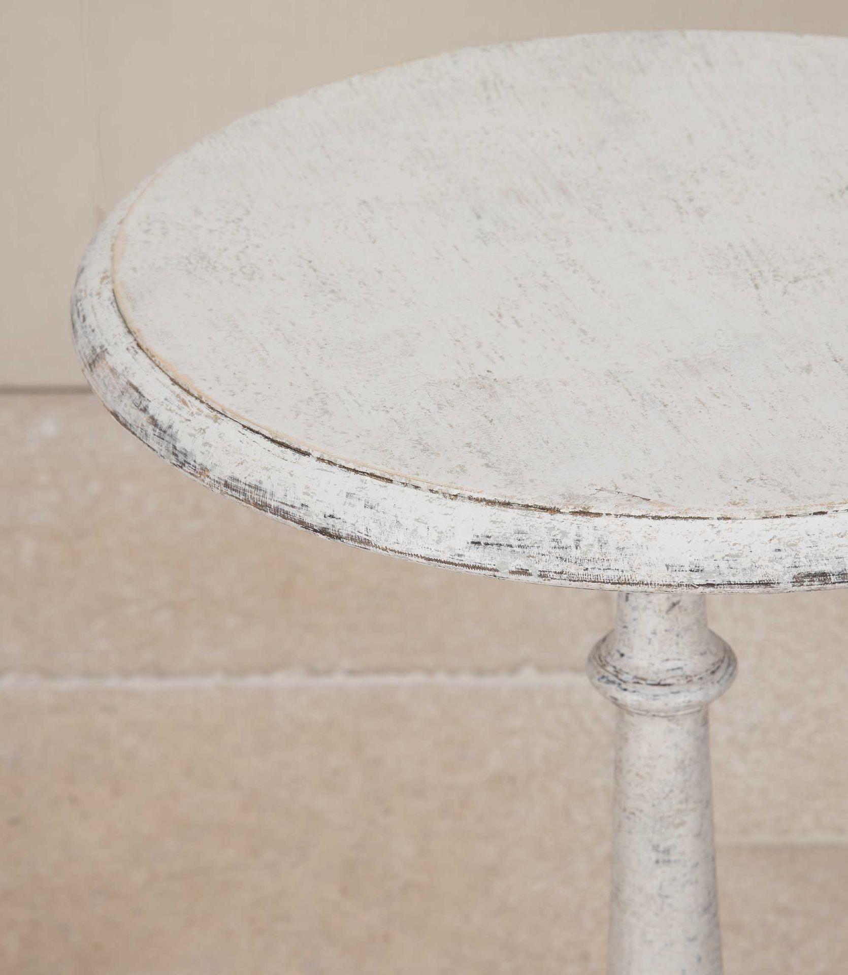 Gustaviano Coppia di tavoli con piedistallo svedesi del XIX secolo in vendita