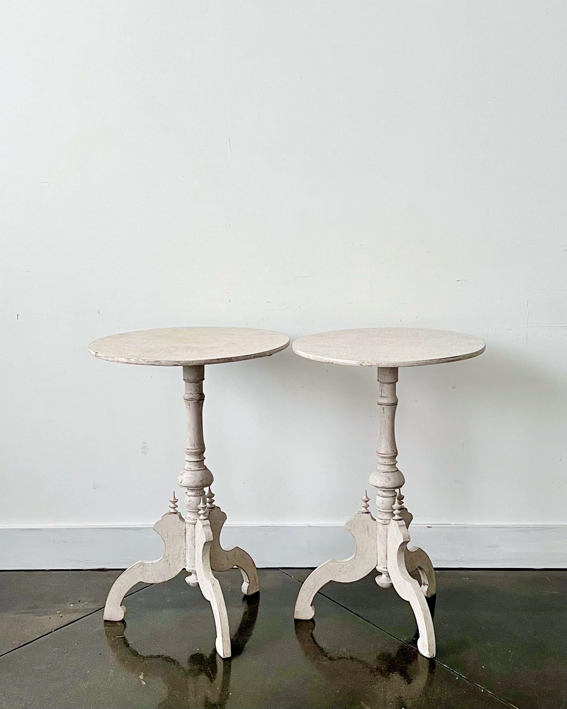 Pair of 19th Century Swedish Pedestal Tables In Good Condition For Sale In Charleston, SC