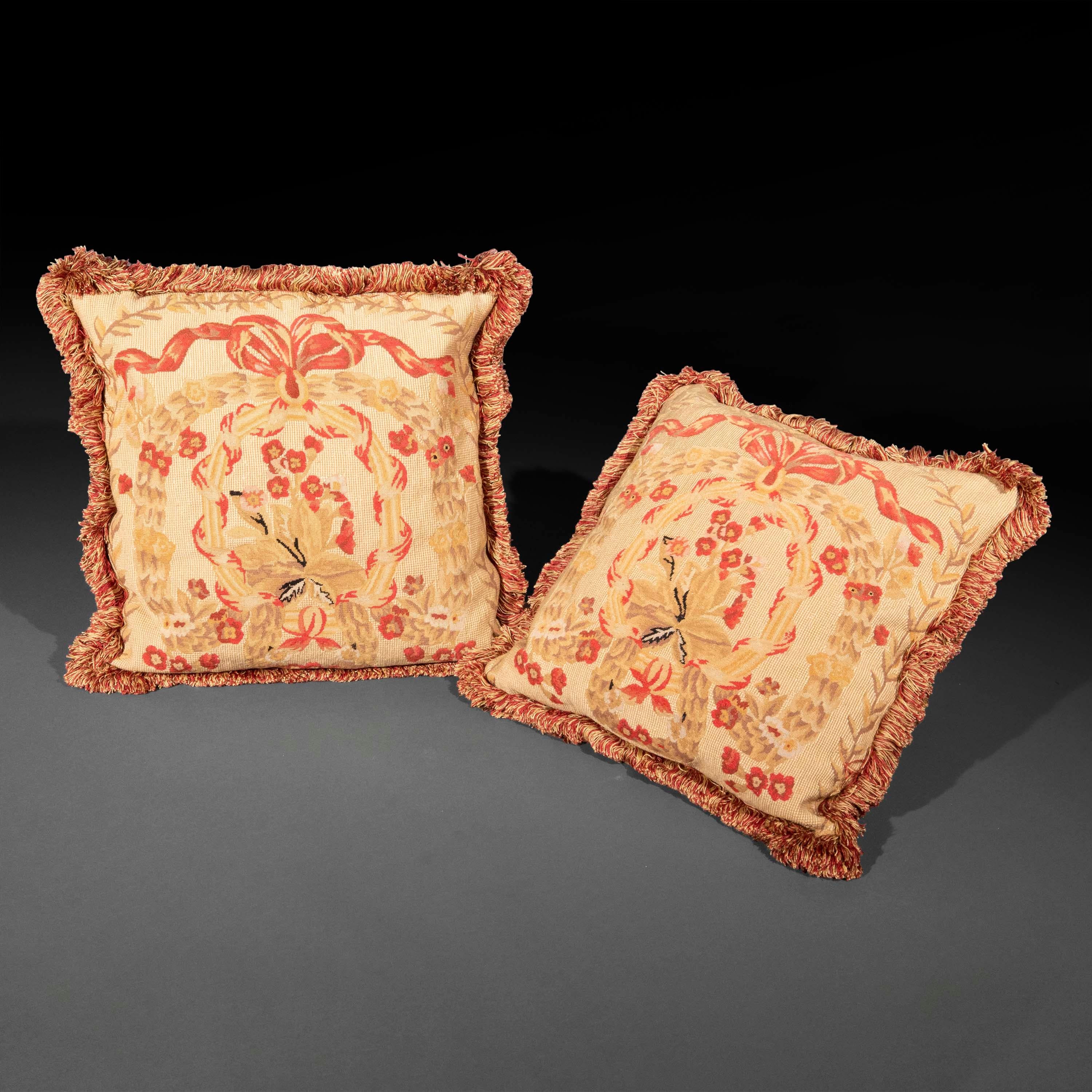 Pair of 19th Century Tapestry Pillows or Cushions In Good Condition For Sale In London, GB