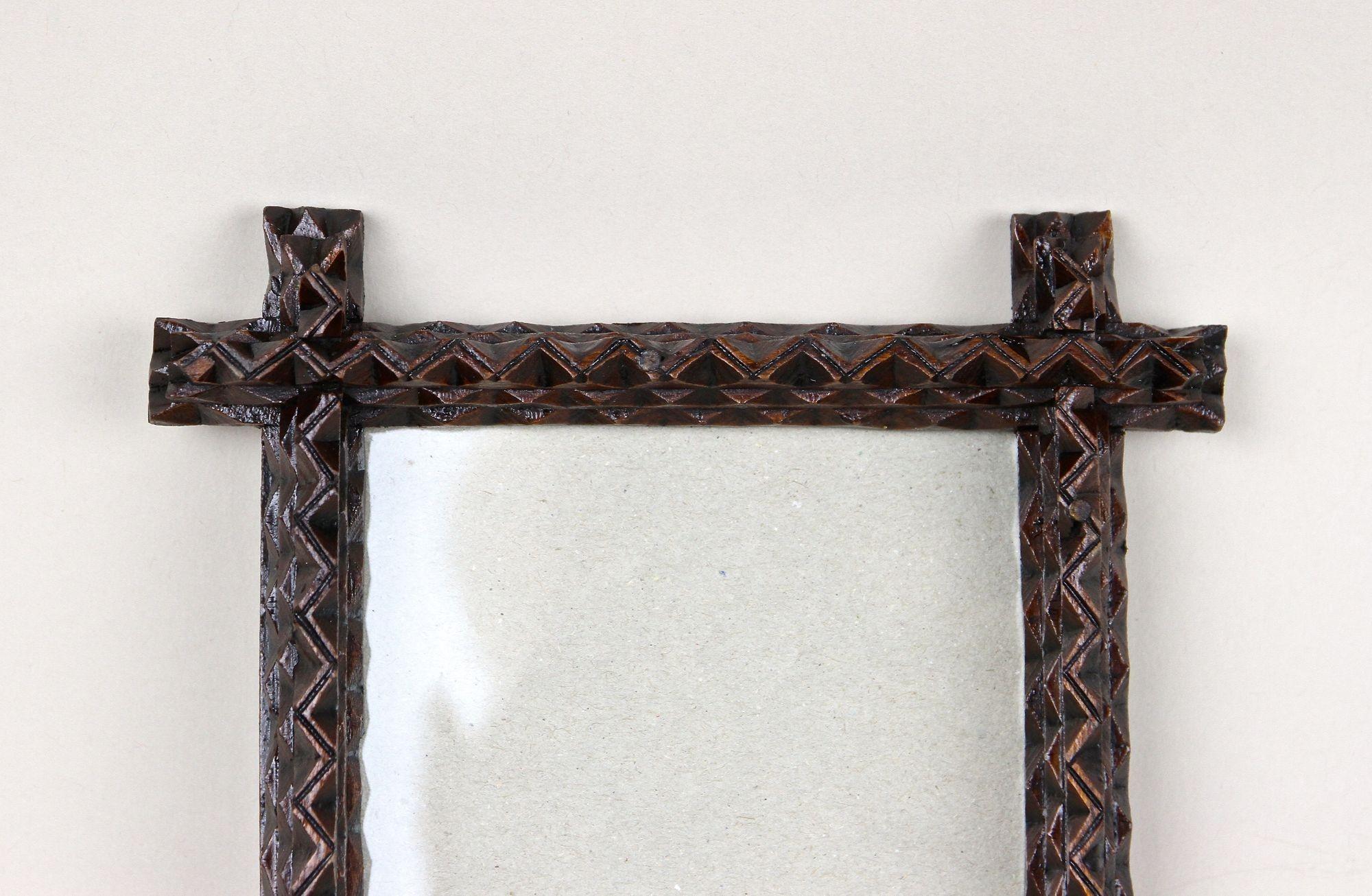 Pair of 19th Century Tramp Art Photo Frames Hand Carved, Austria circa 1880 For Sale 2