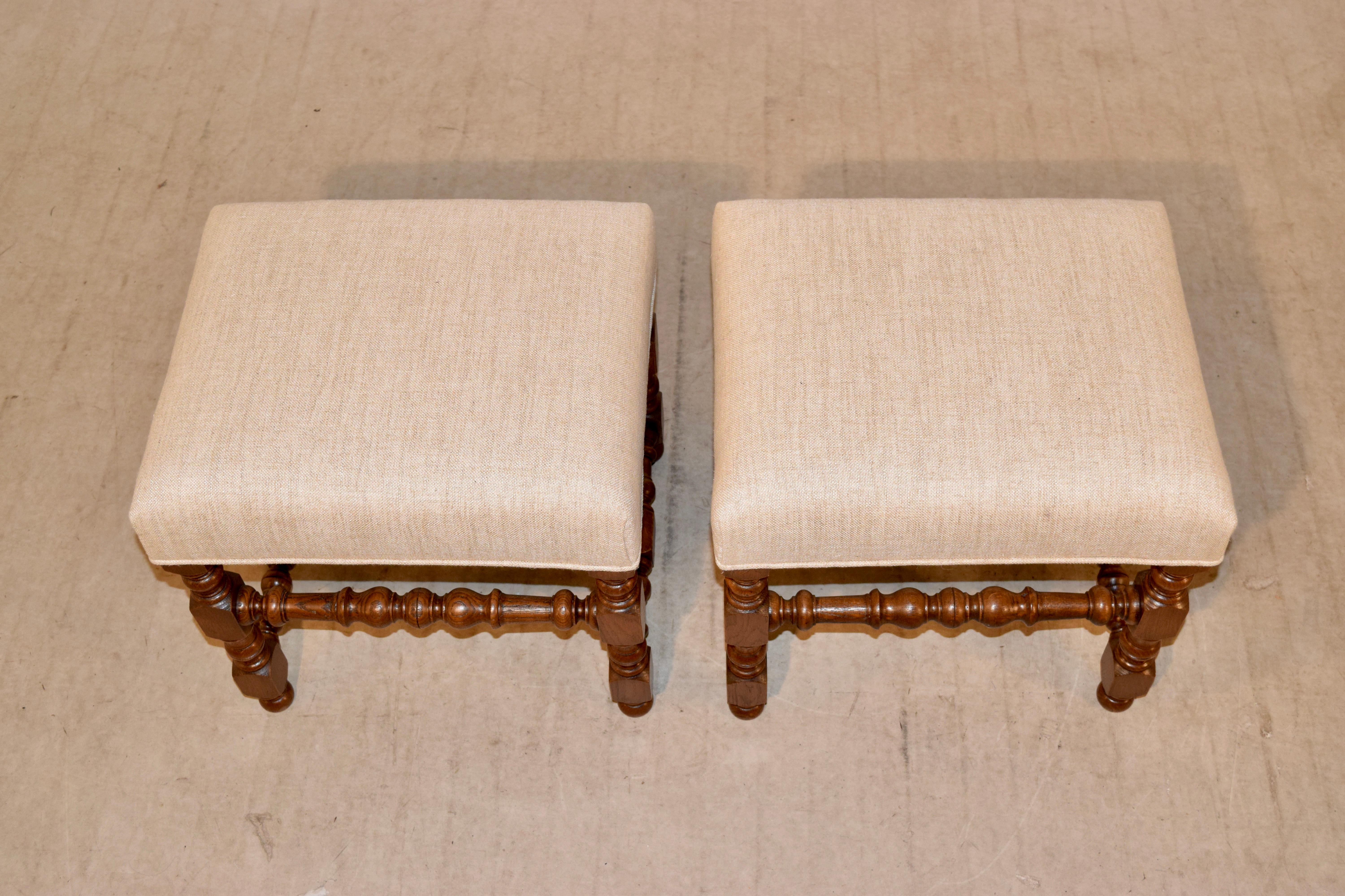 Pair of 19th Century Turned Stools In Good Condition In High Point, NC