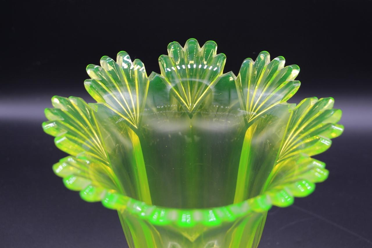 Pair Of 19th Century Uraline Crystal Vases For Sale 4
