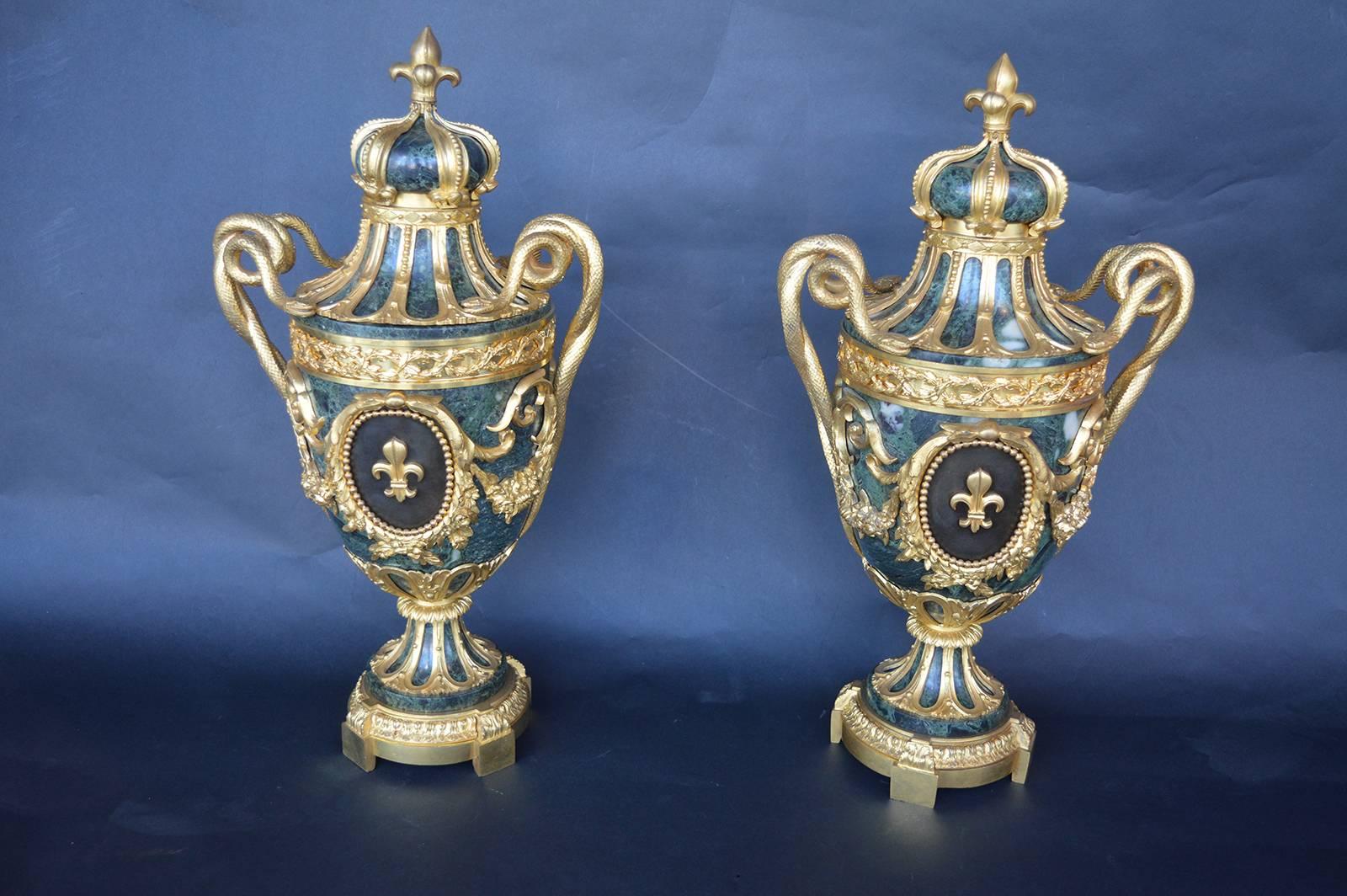 Marble Pair of 19th Century Urns For Sale